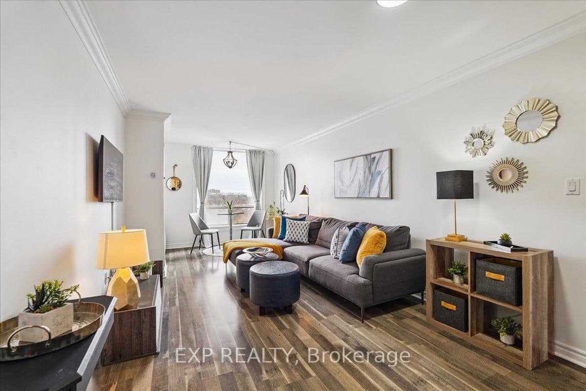 #802 - 3 Hickory Tree Road