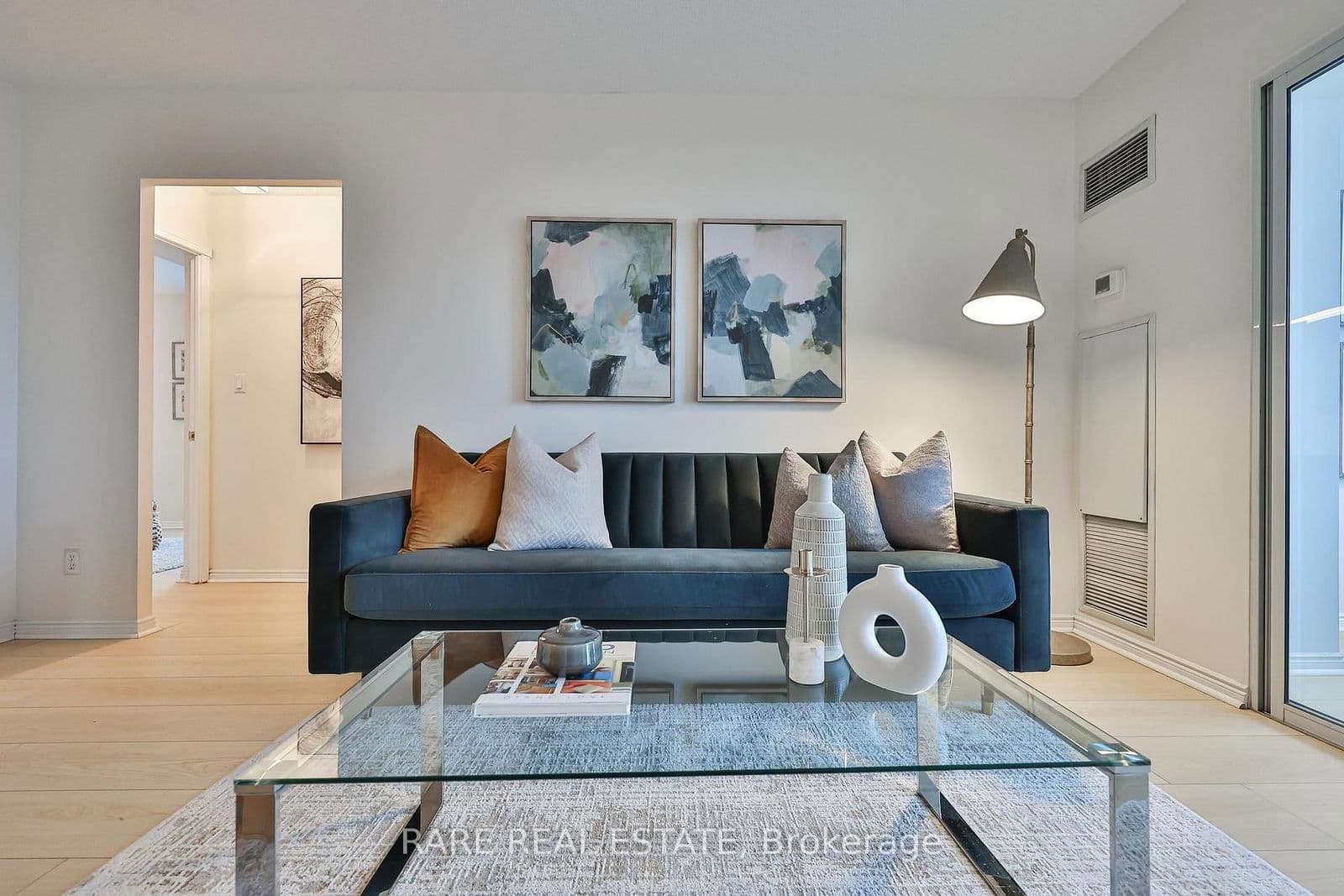 #812 - 135 Hillcrest Avenue