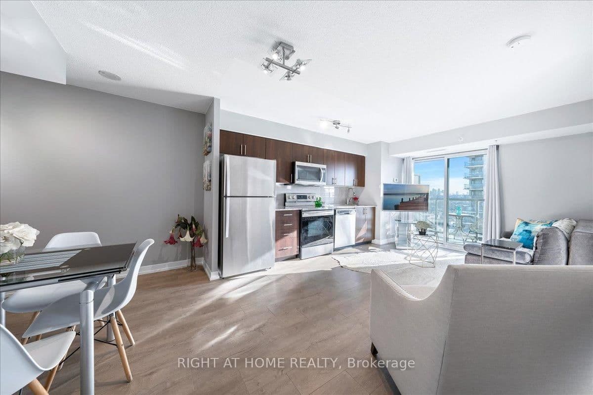 #1312 - 1420 Dupont Street