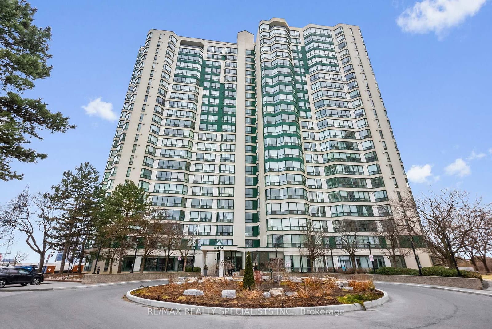 #2202 - 4460 Tucana Court