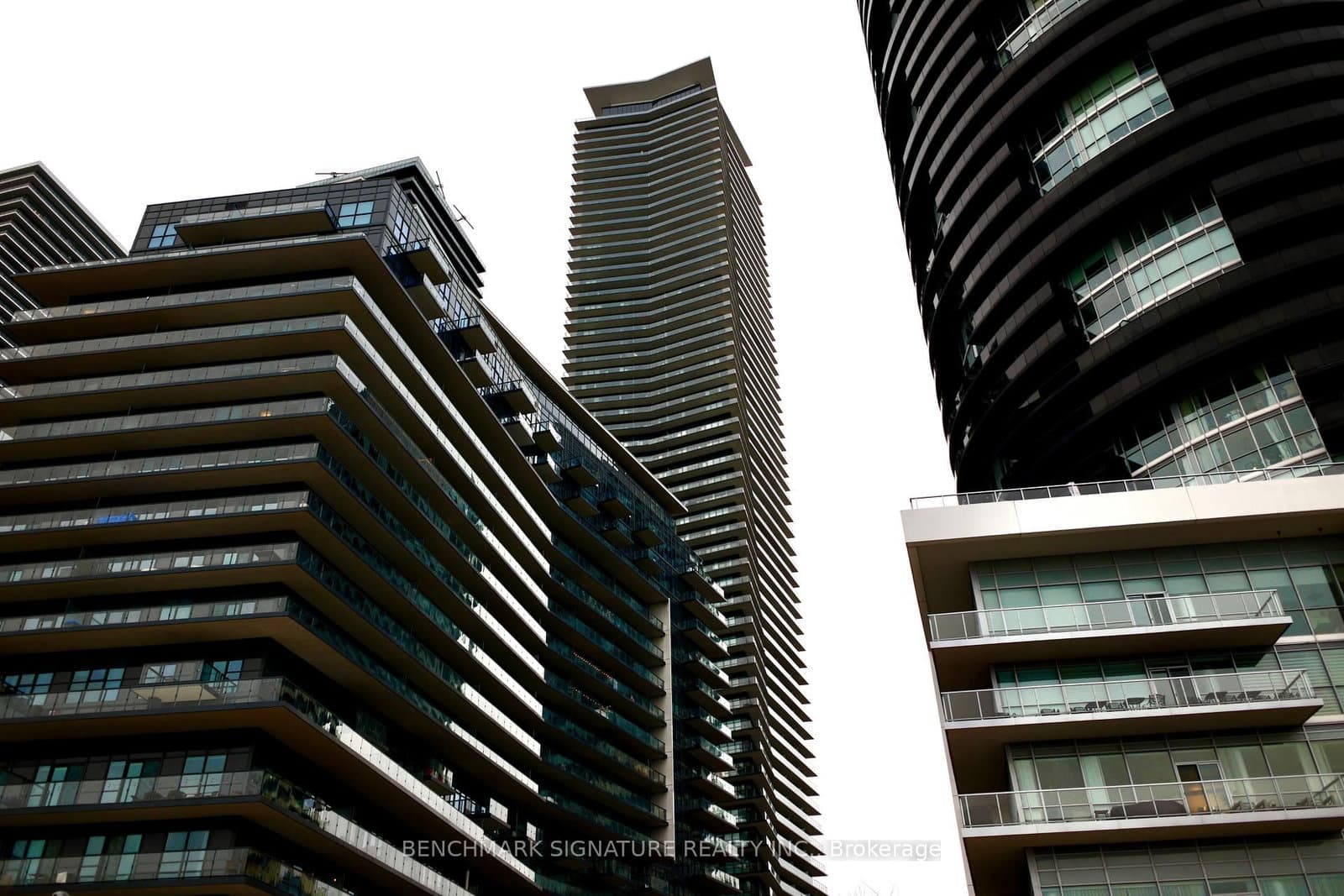 38 Annie Craig Drive, Unit 3805