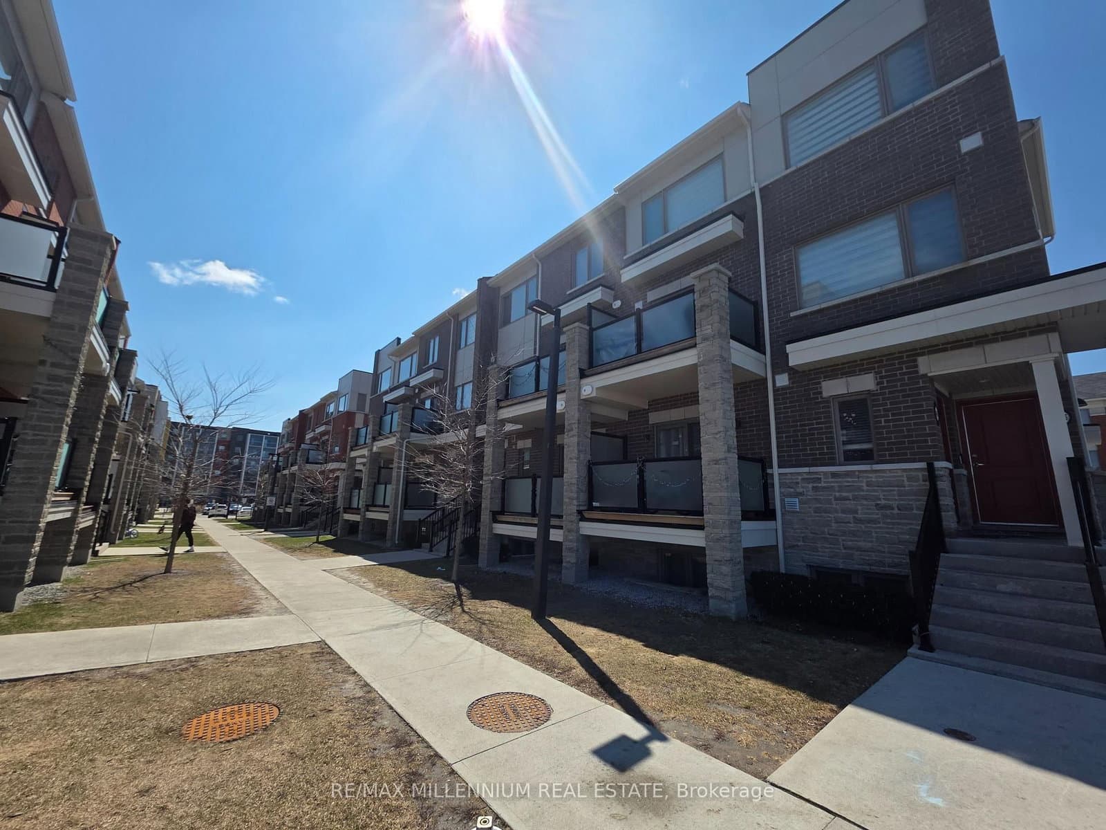 240 Lagerfeld Drive, Unit 15