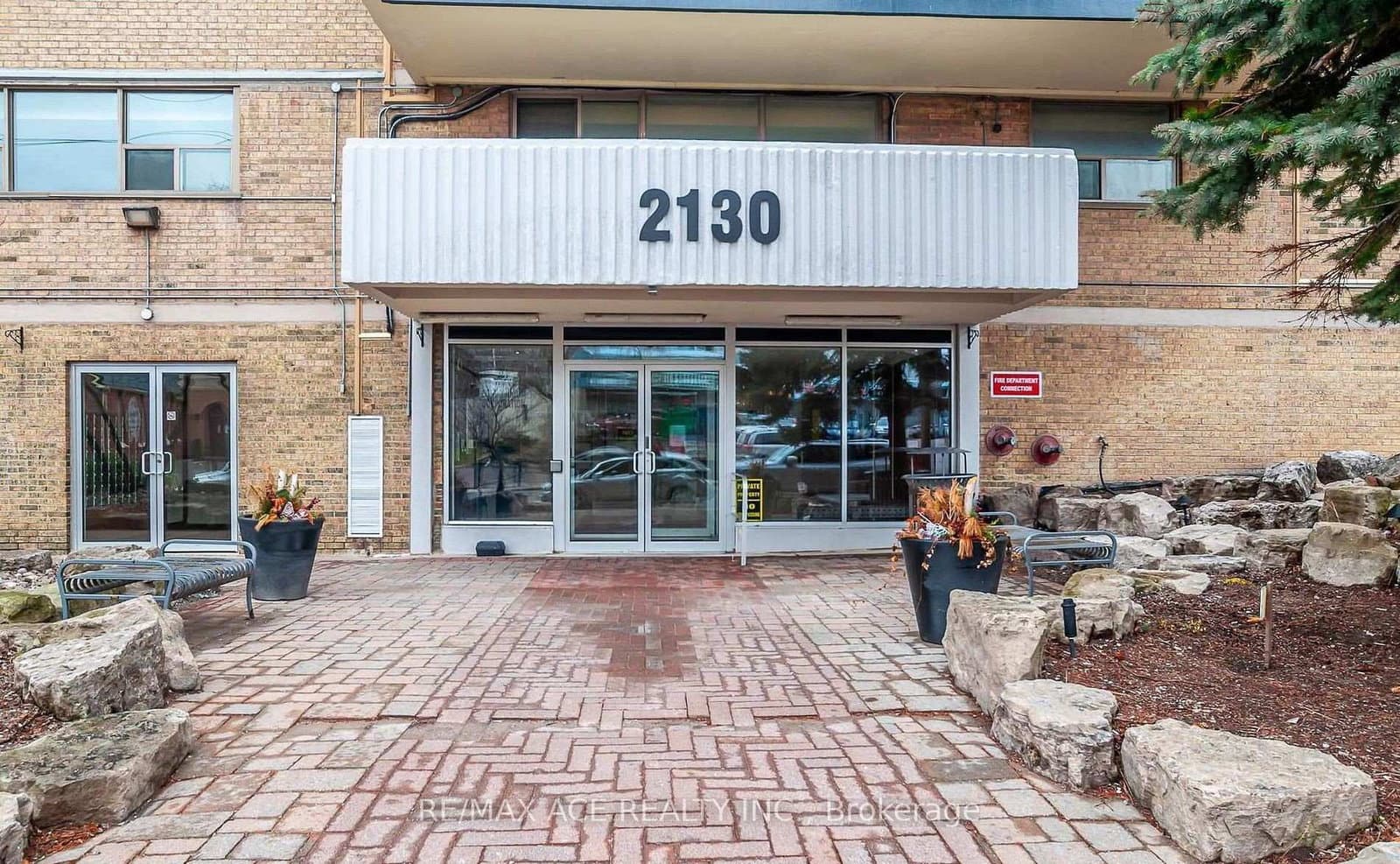 #906 - 2130 Weston Road