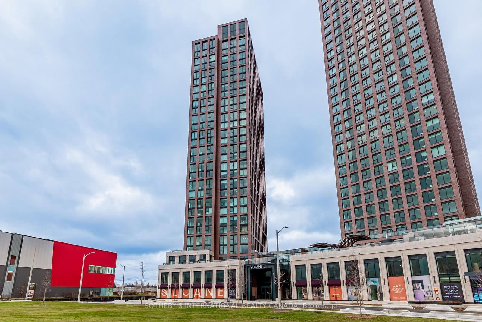 31 York Garden Way, Unit TH101