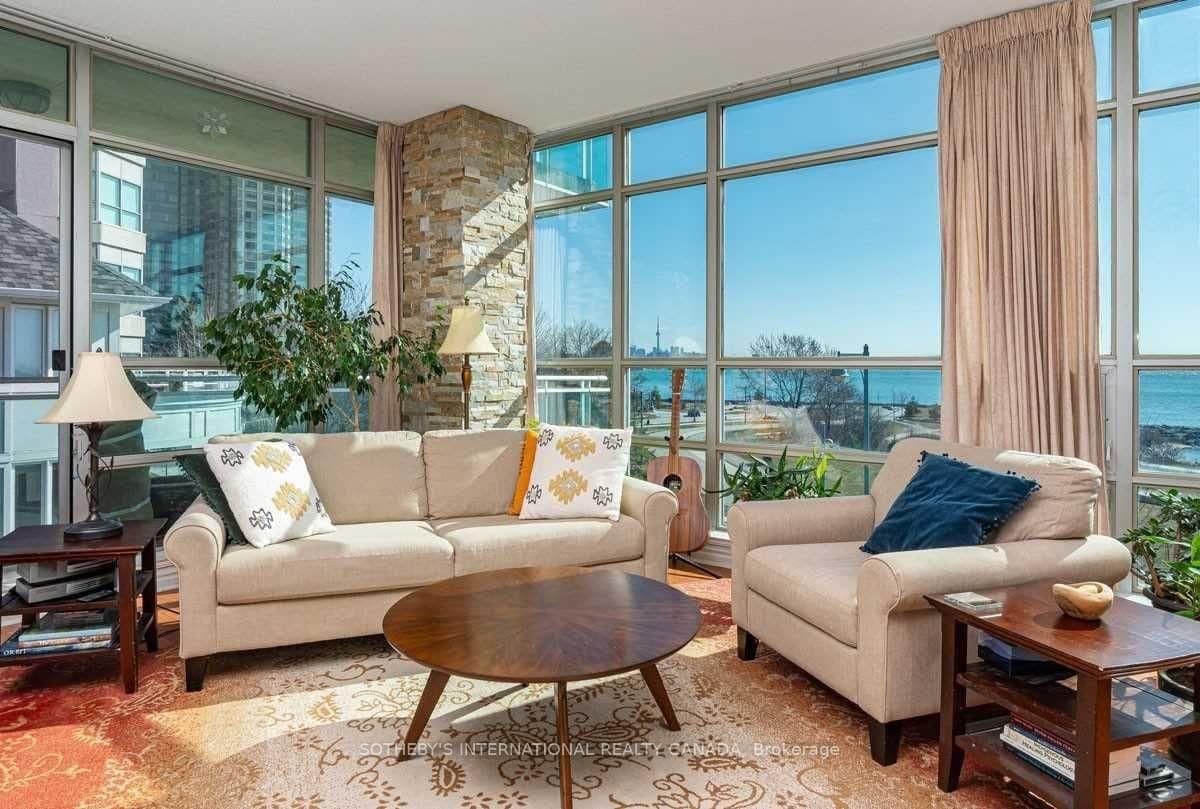 #323 - 5 Marine Parade Drive