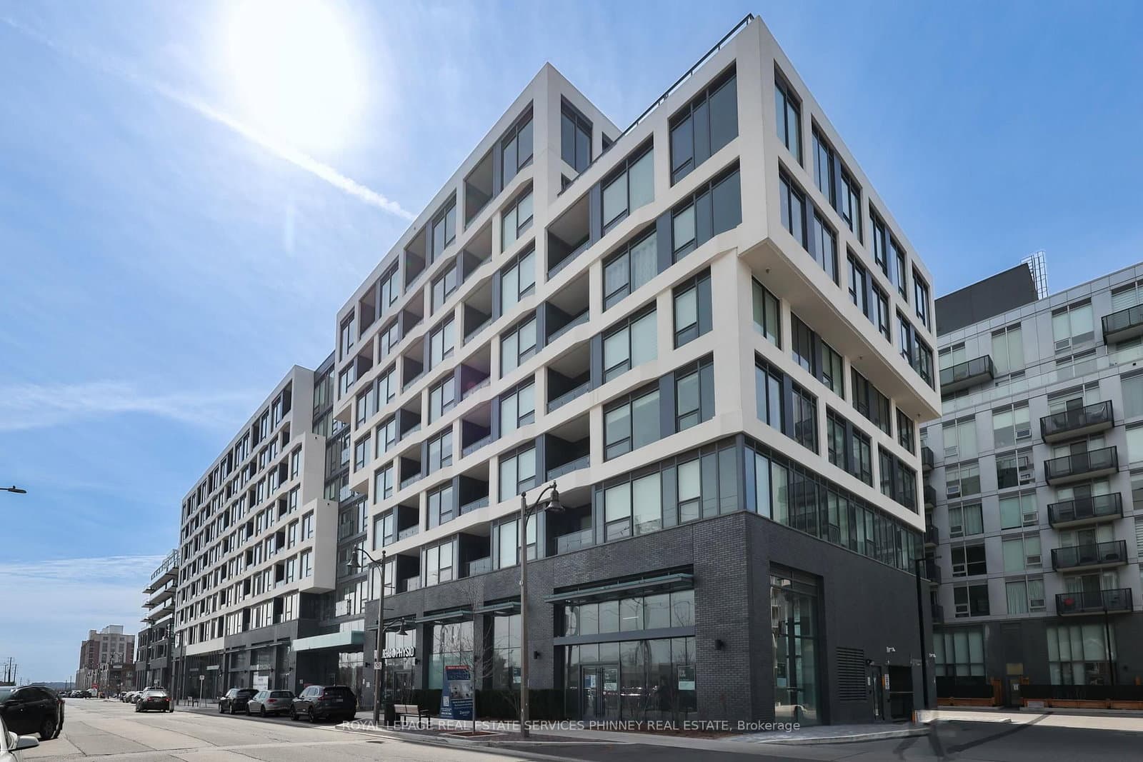 #716 - 2450 Old Bronte Road