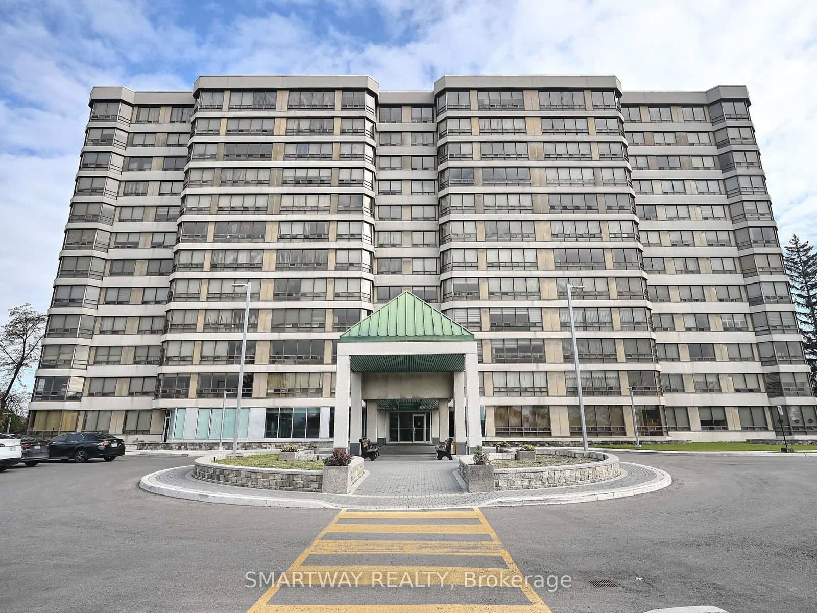 #512 - 320 Mill Street S