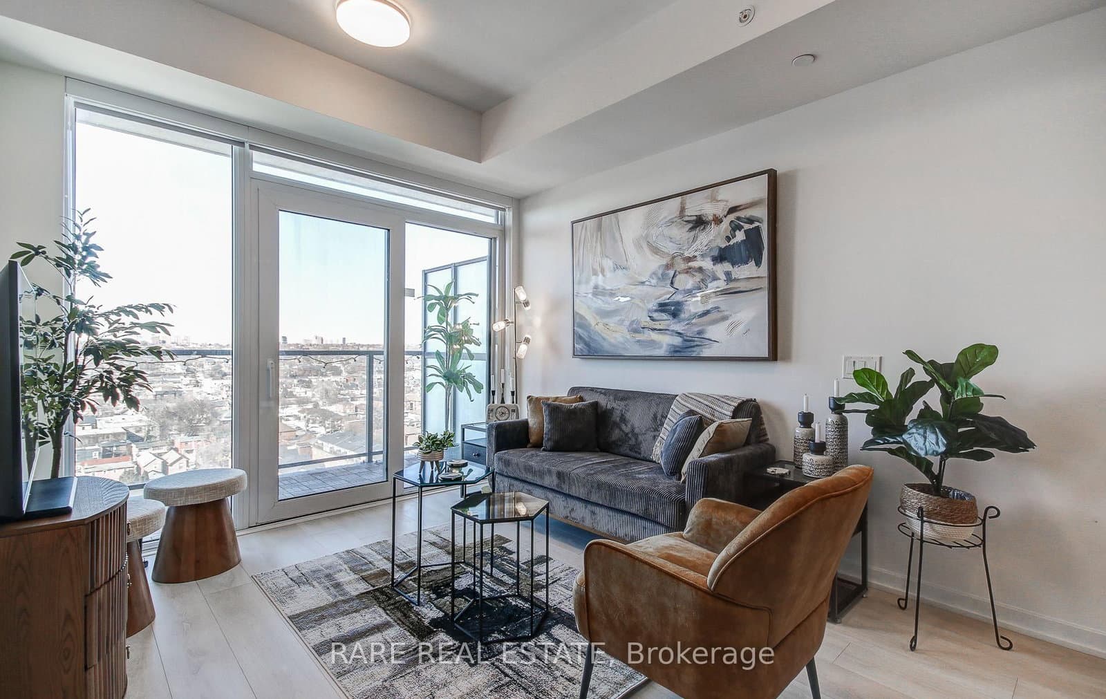 1285 Dupont Street, Unit 1305