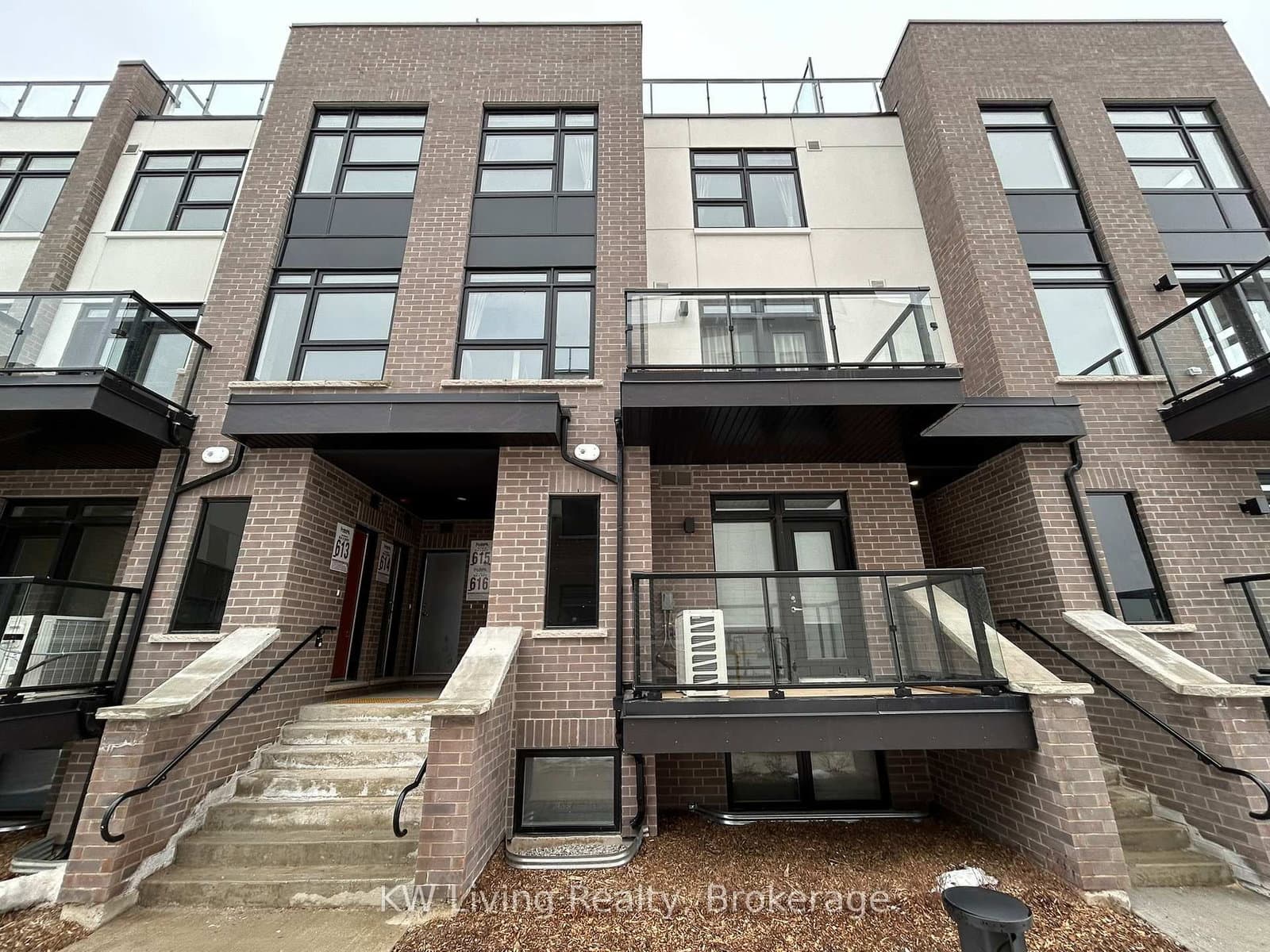 1585 Rose Way, Unit 118