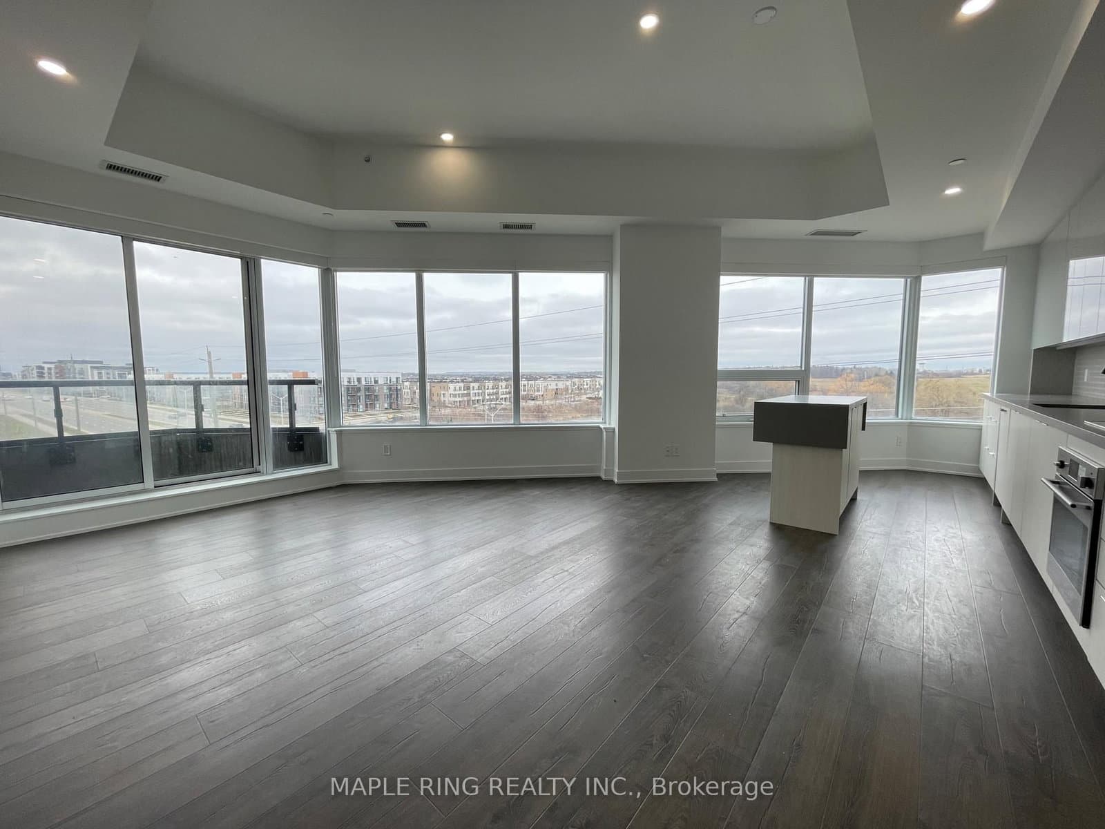 2489 Taunton Road, Unit 412