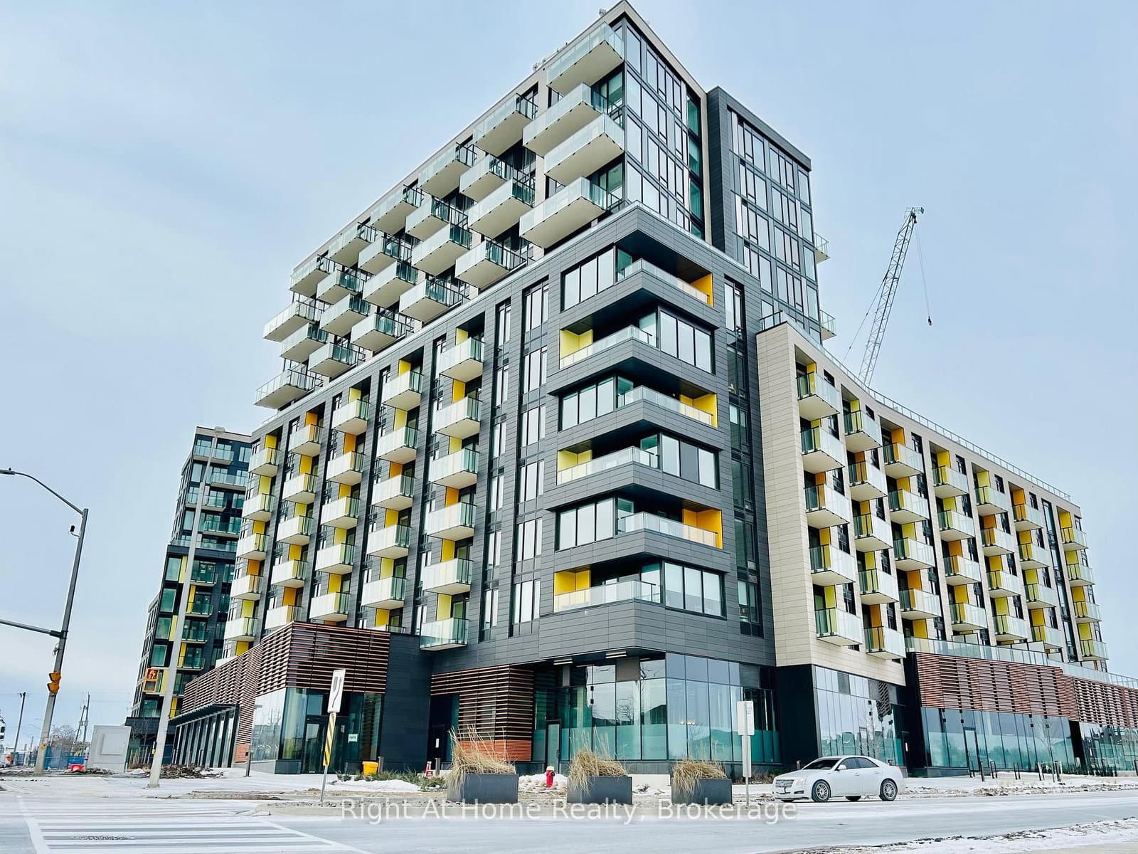 1415 Dundas Street, Unit 908