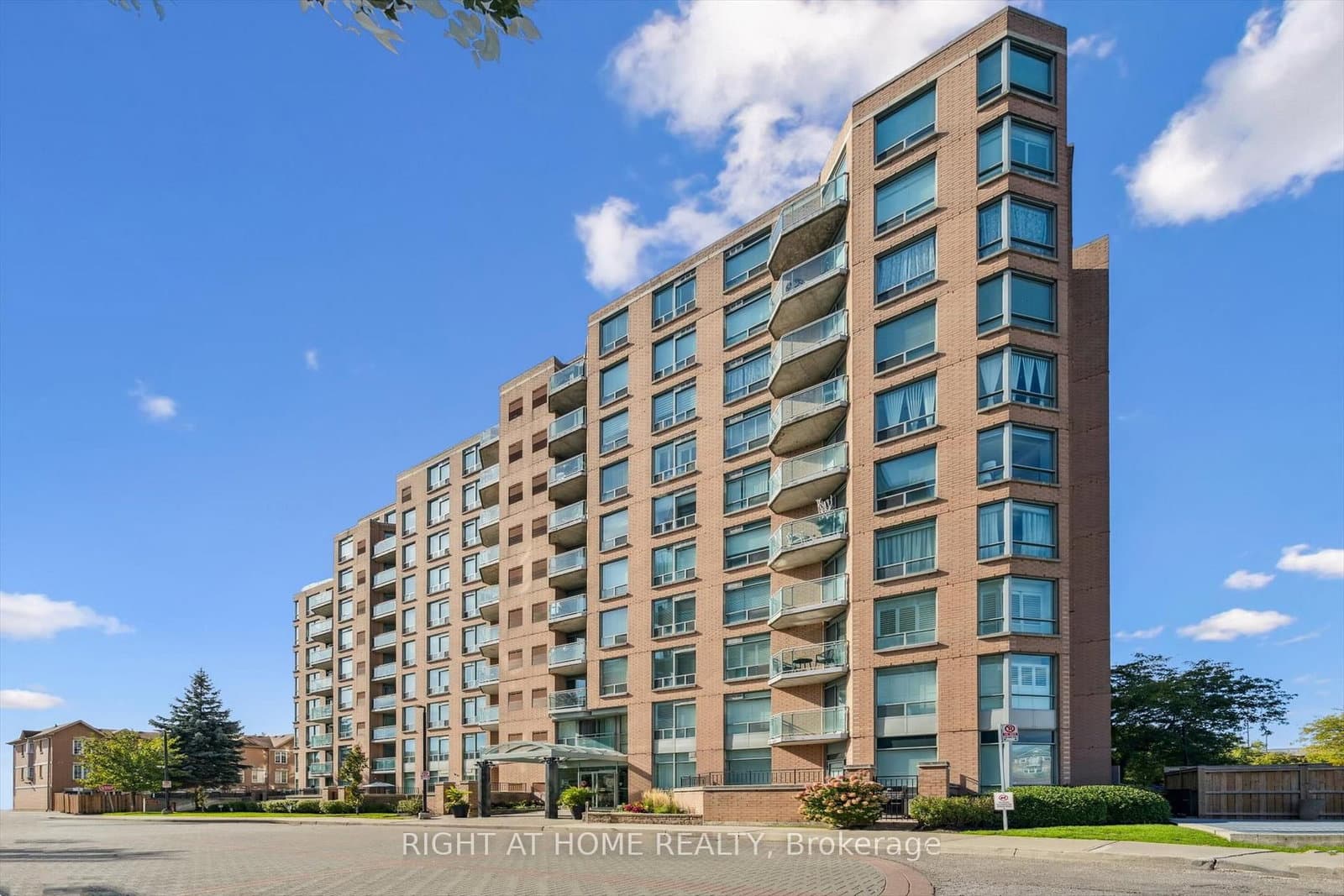 #304 - 190 Manitoba Street