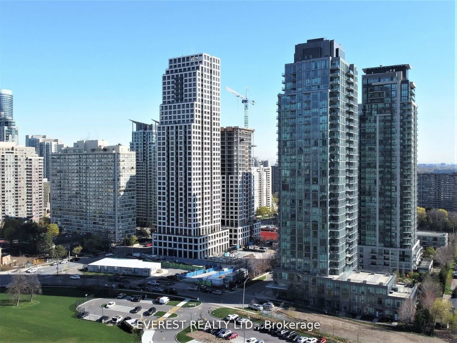 36 ELM Drive W, Unit 3307
