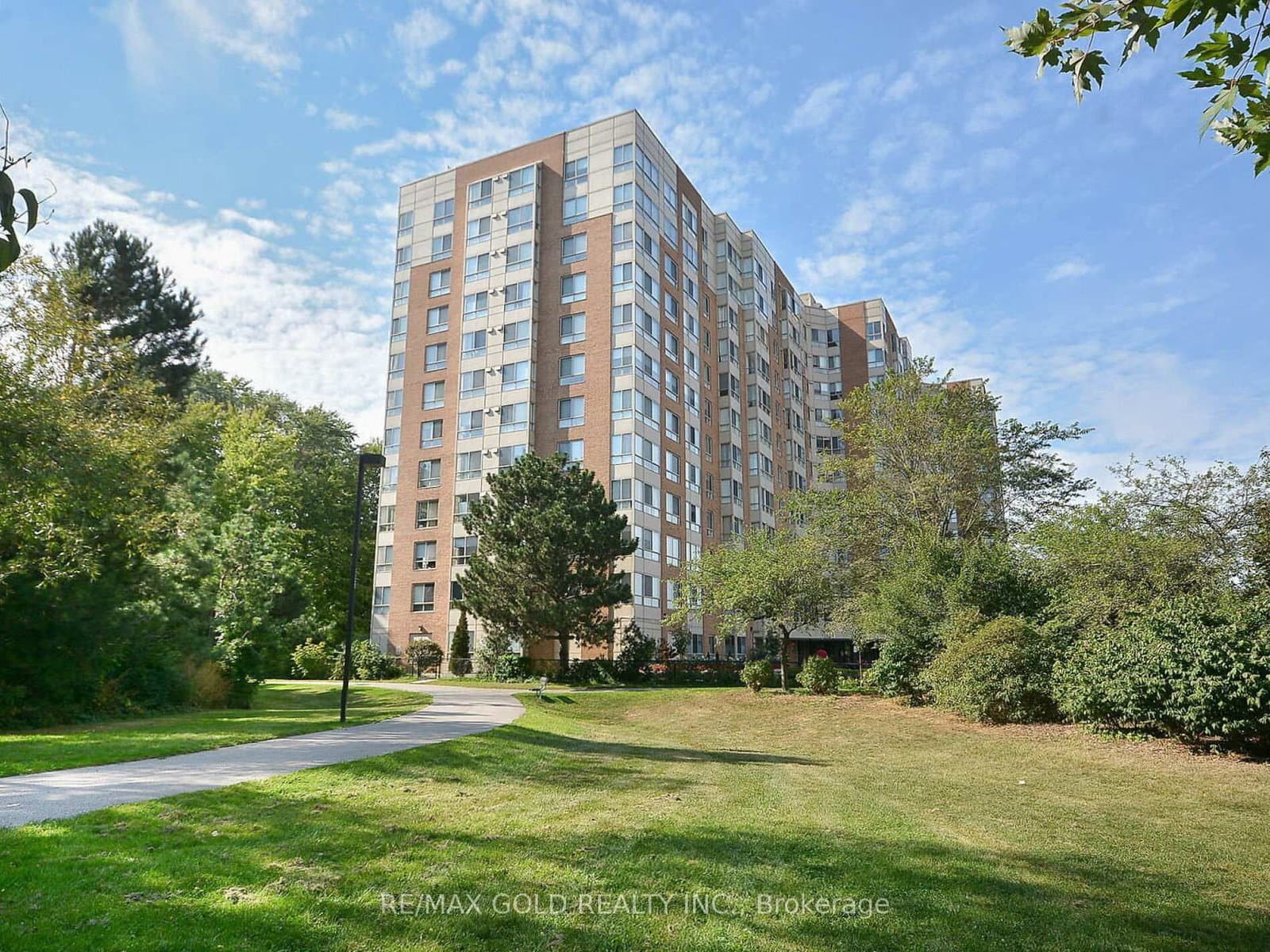 1485 Lakeshore Road E, Unit 416