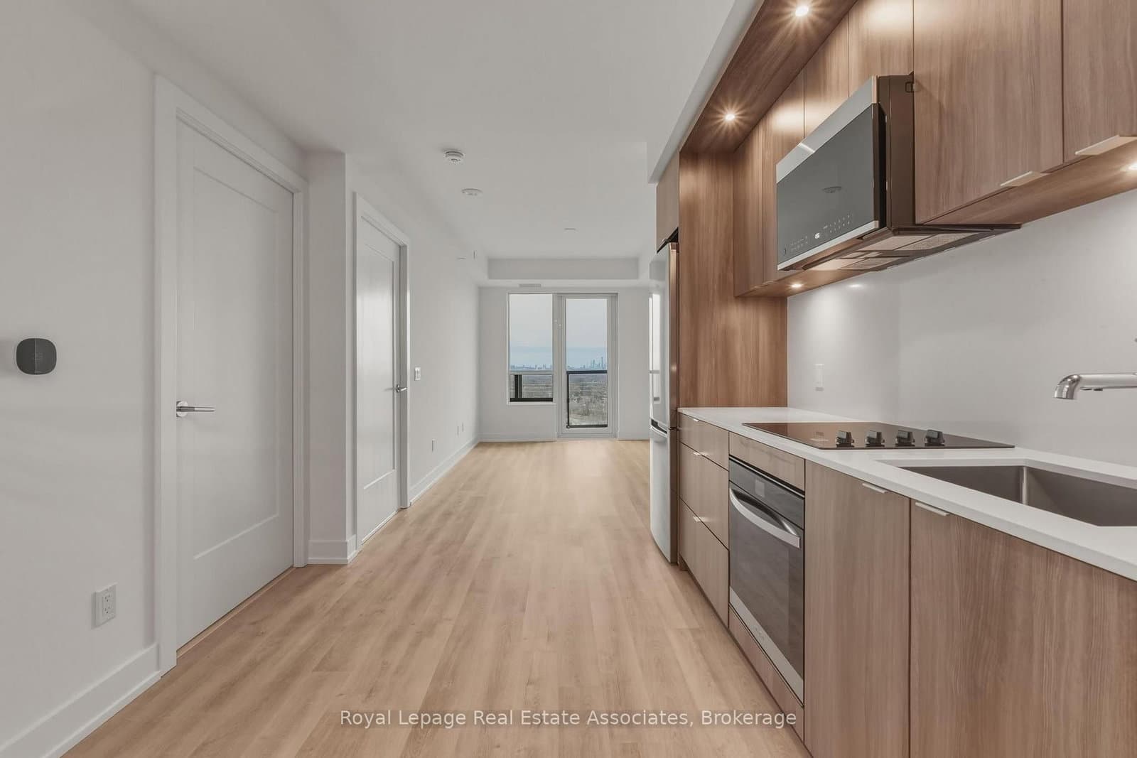 60 Central Park Roadway, Unit 1501