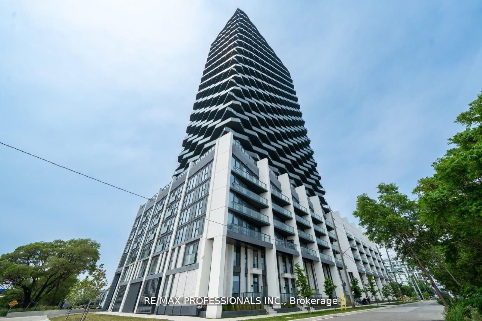36 Zorra Street, Unit 305