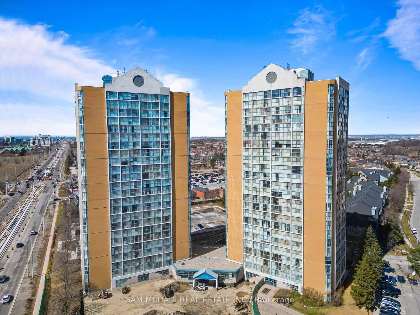 #1013 - 35 Trailwood Drive