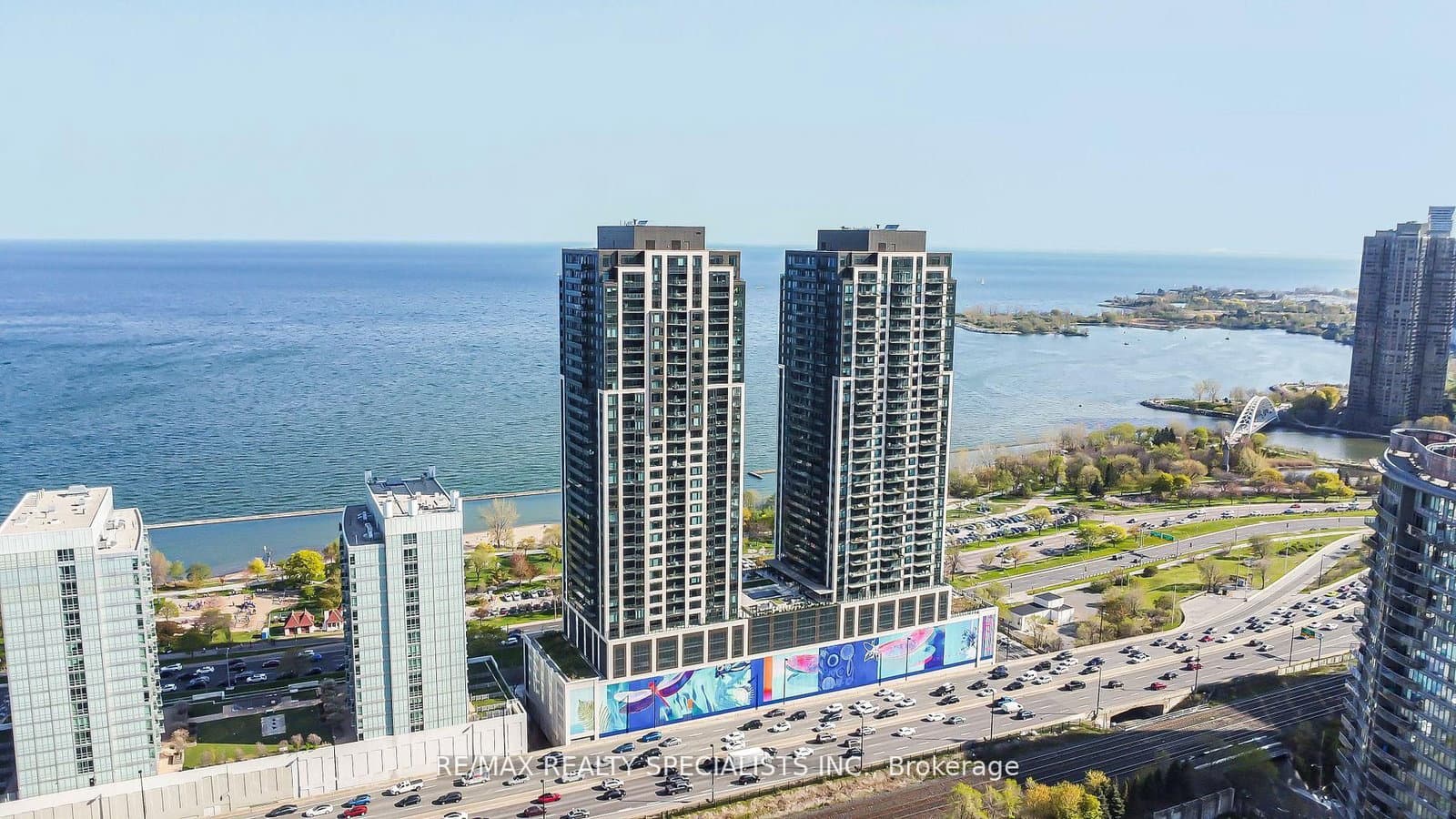 #3711 - 1926 Lakeshore Boulevard W