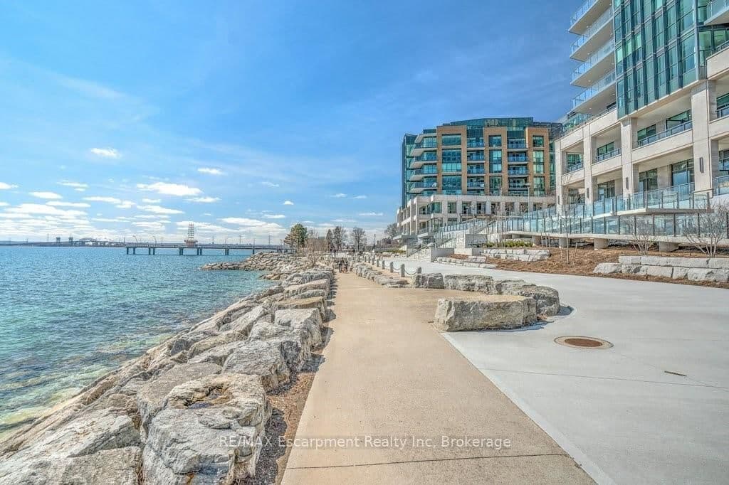 2060 Lakeshore Road, Unit 2003