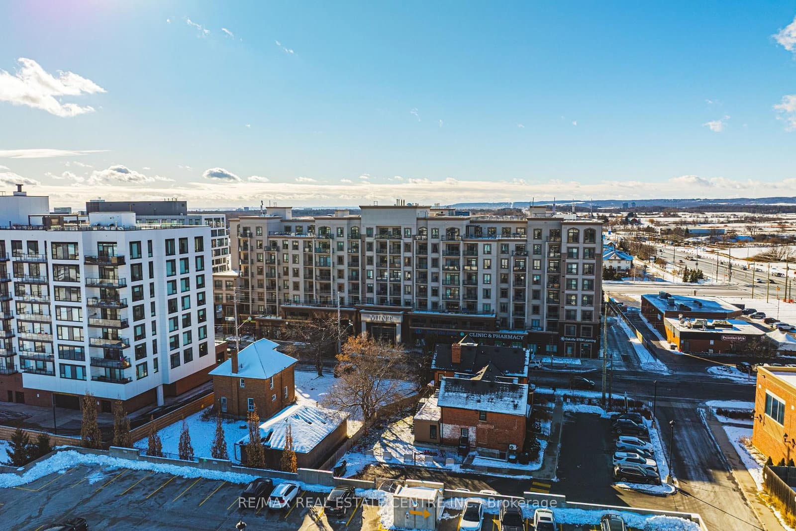 #706 - 2486 Old Bronte Road