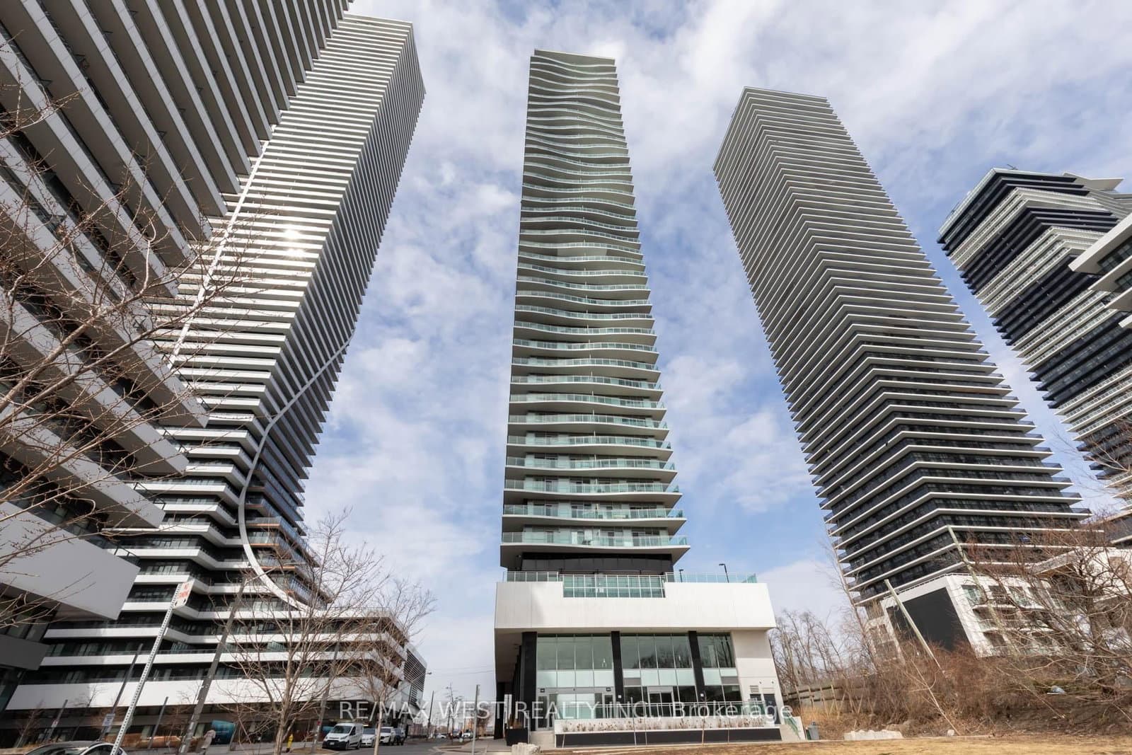 #802 - 33 Shore Breeze Drive
