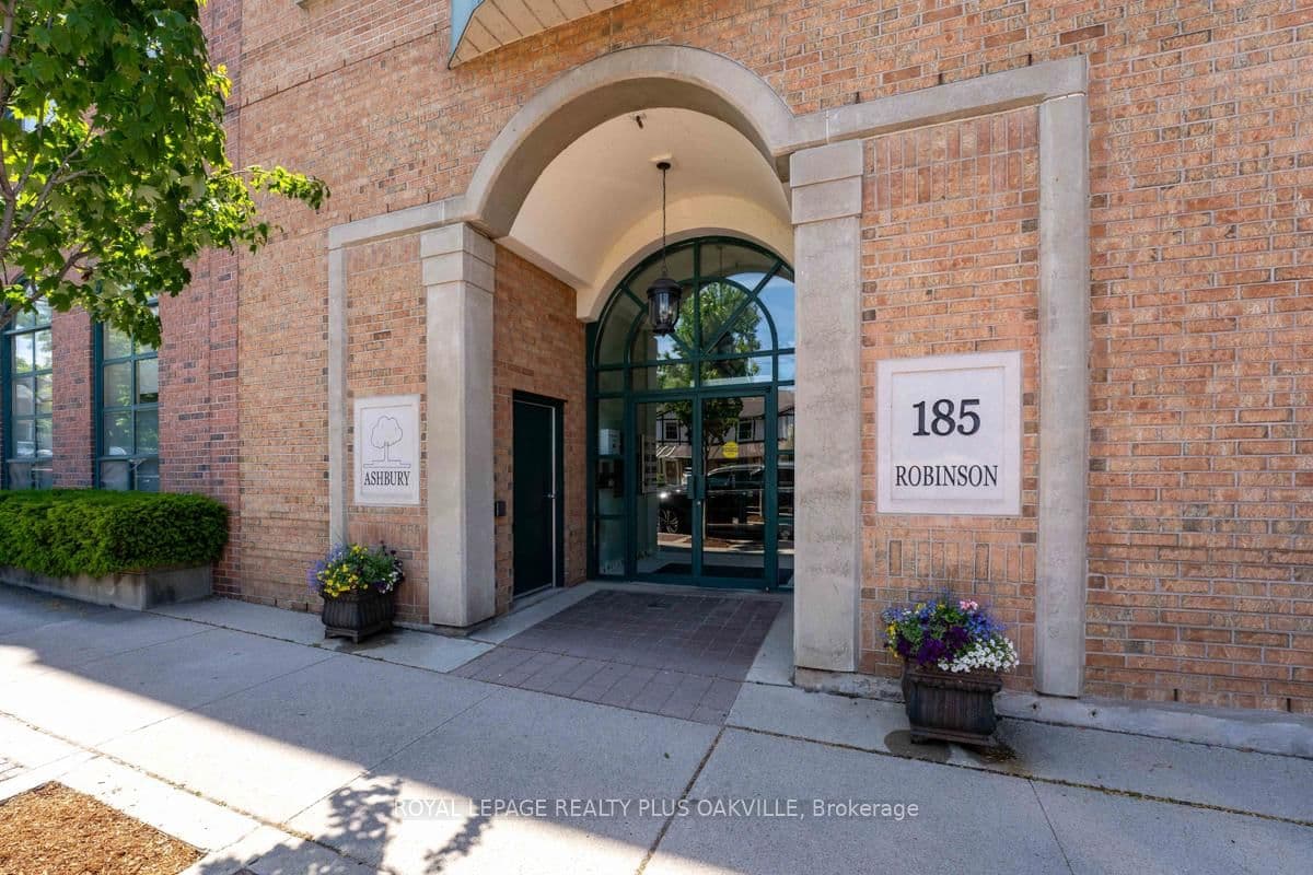 #315 - 185 Robinson Street
