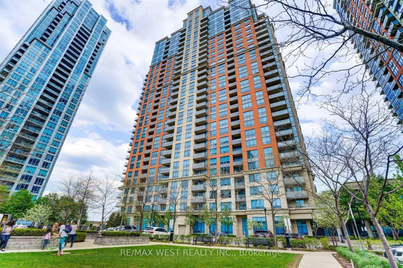 #1647 - 25 Viking Lane