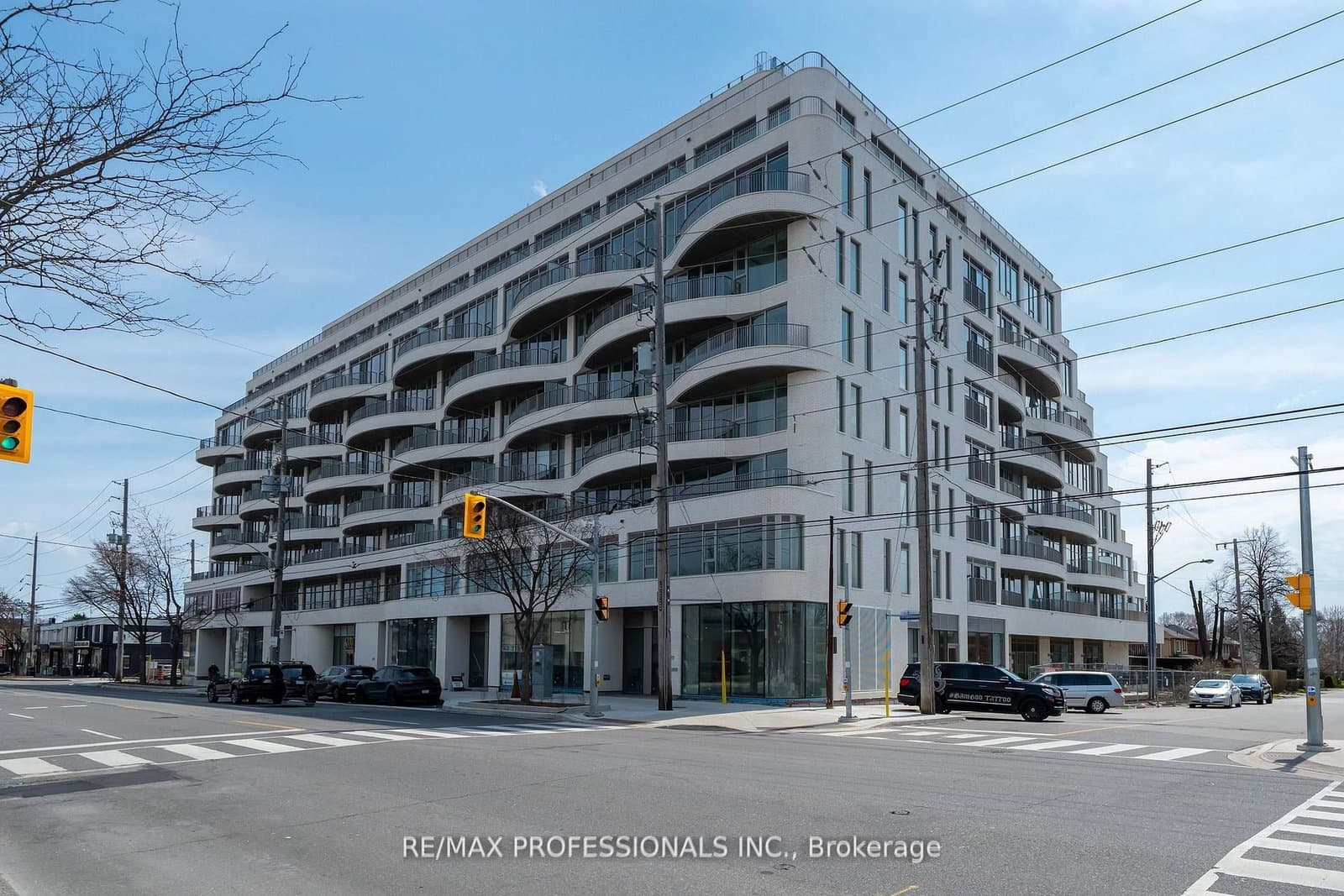 689 The Queensway, Unit 303
