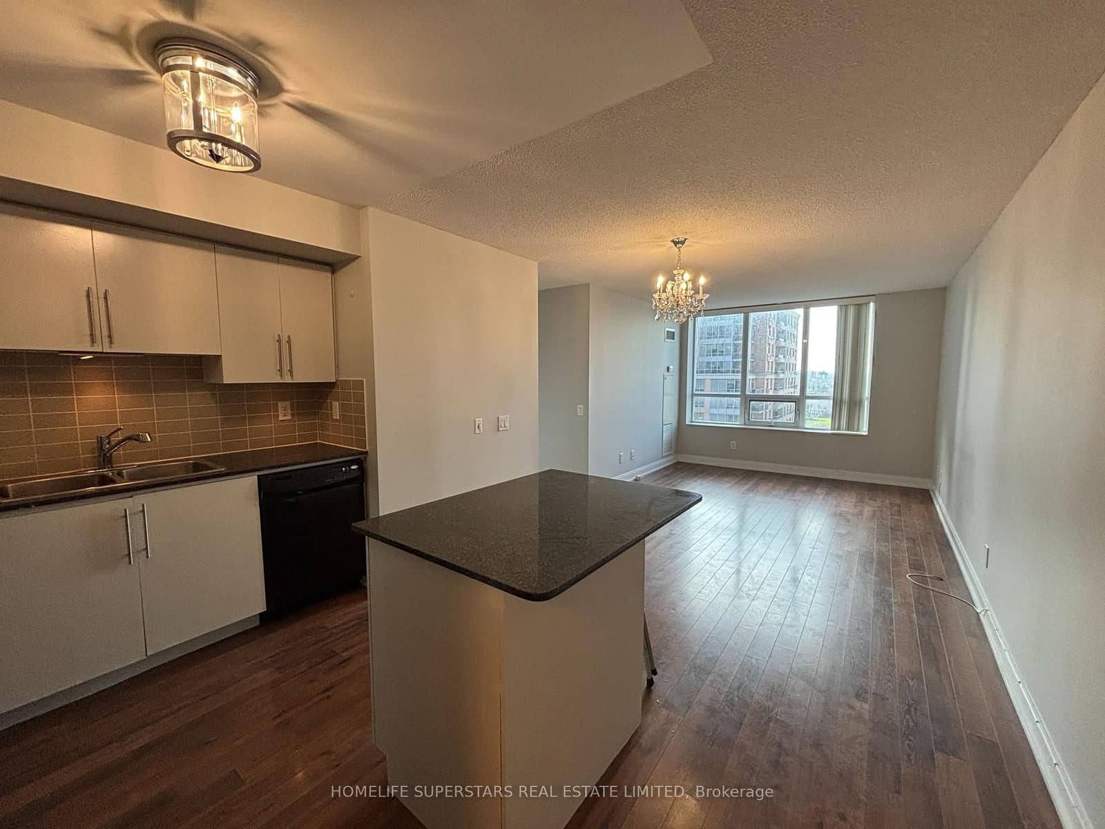 #2356 - 25 Viking Lane