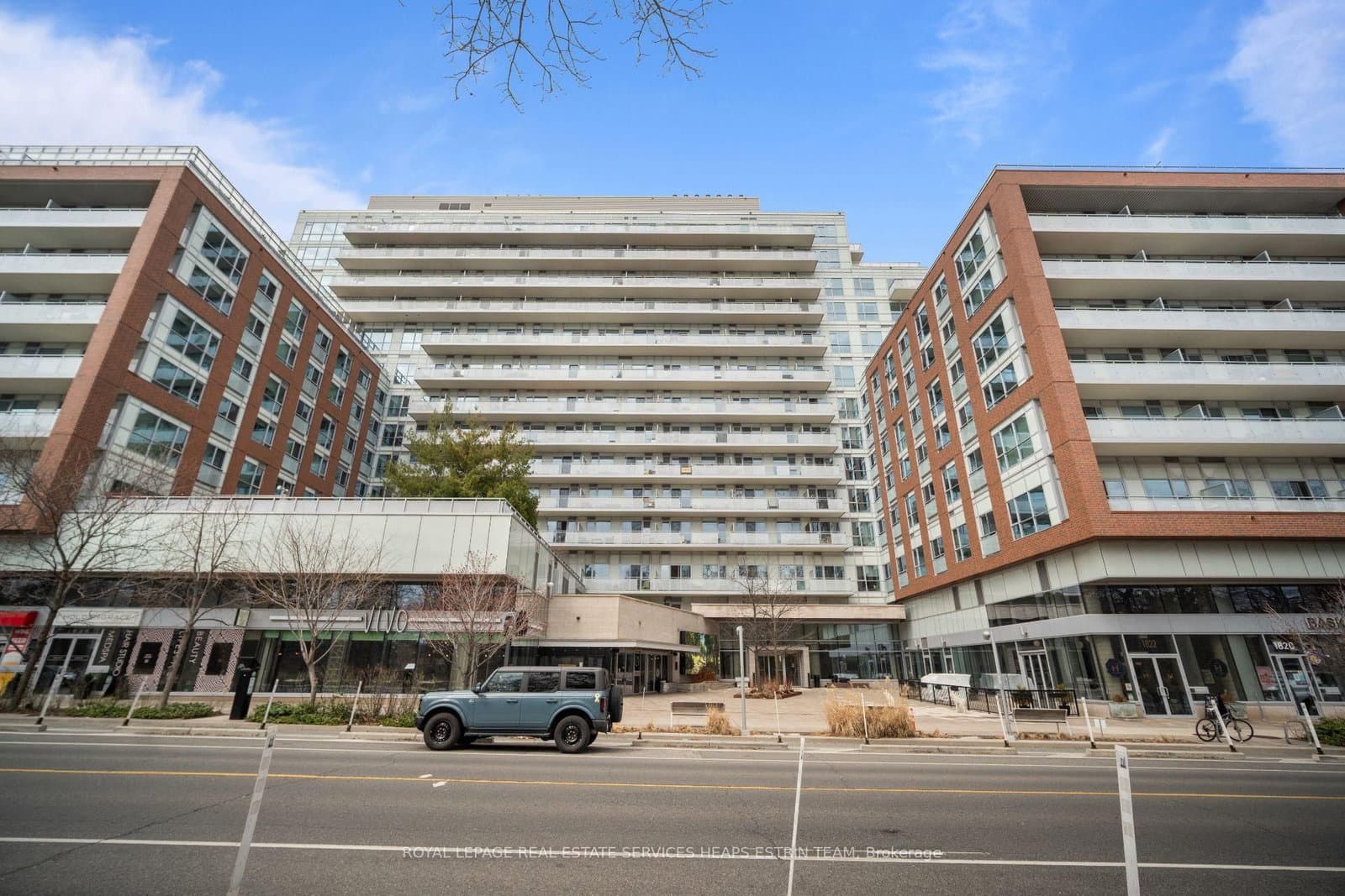 #842 - 1830 Bloor Street W