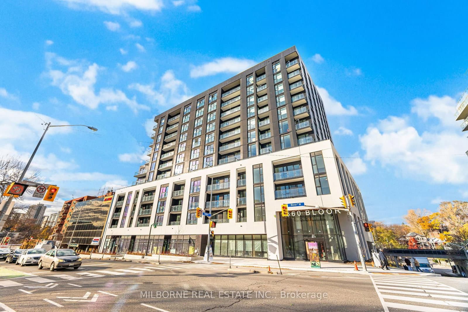#1002 - 1660 Bloor Street W