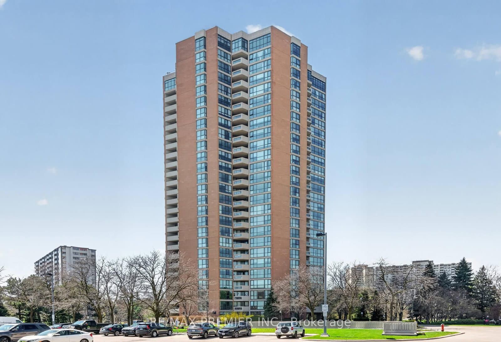 #2211 - 2000 Islington Avenue
