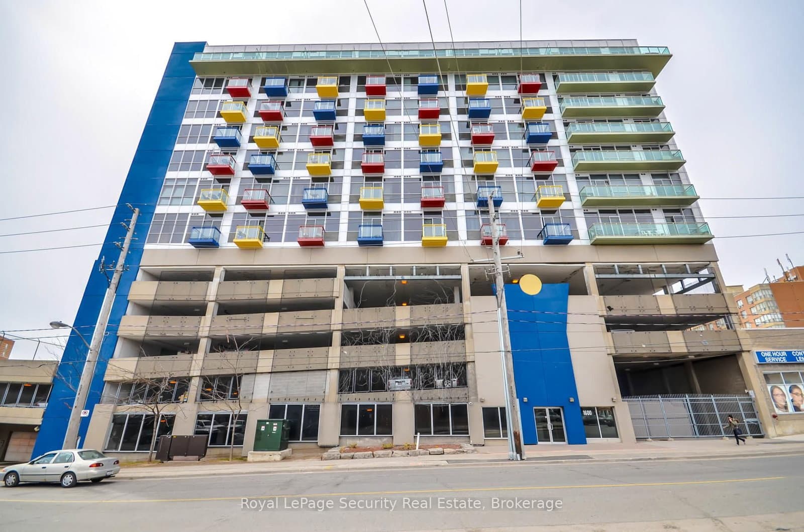 #911 - 1600 Keele Street