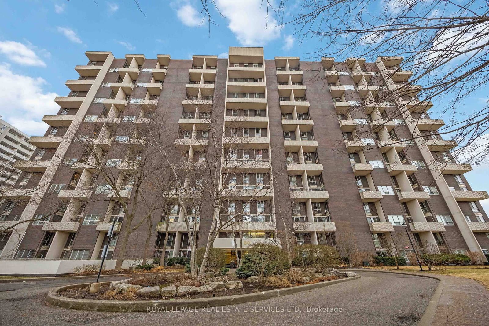 #808 - 60 Southport Street