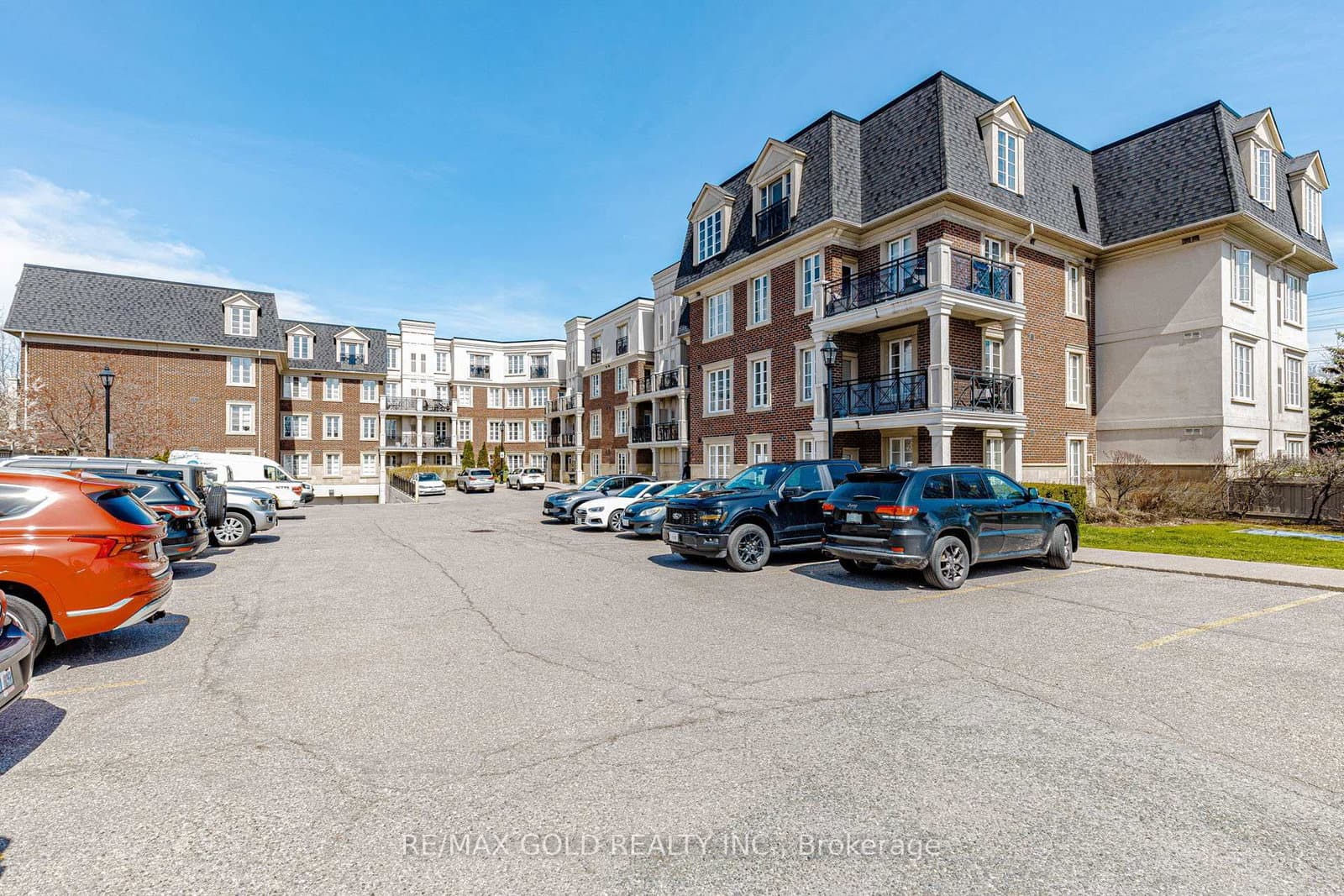 #223 - 3351 Cawthra Road