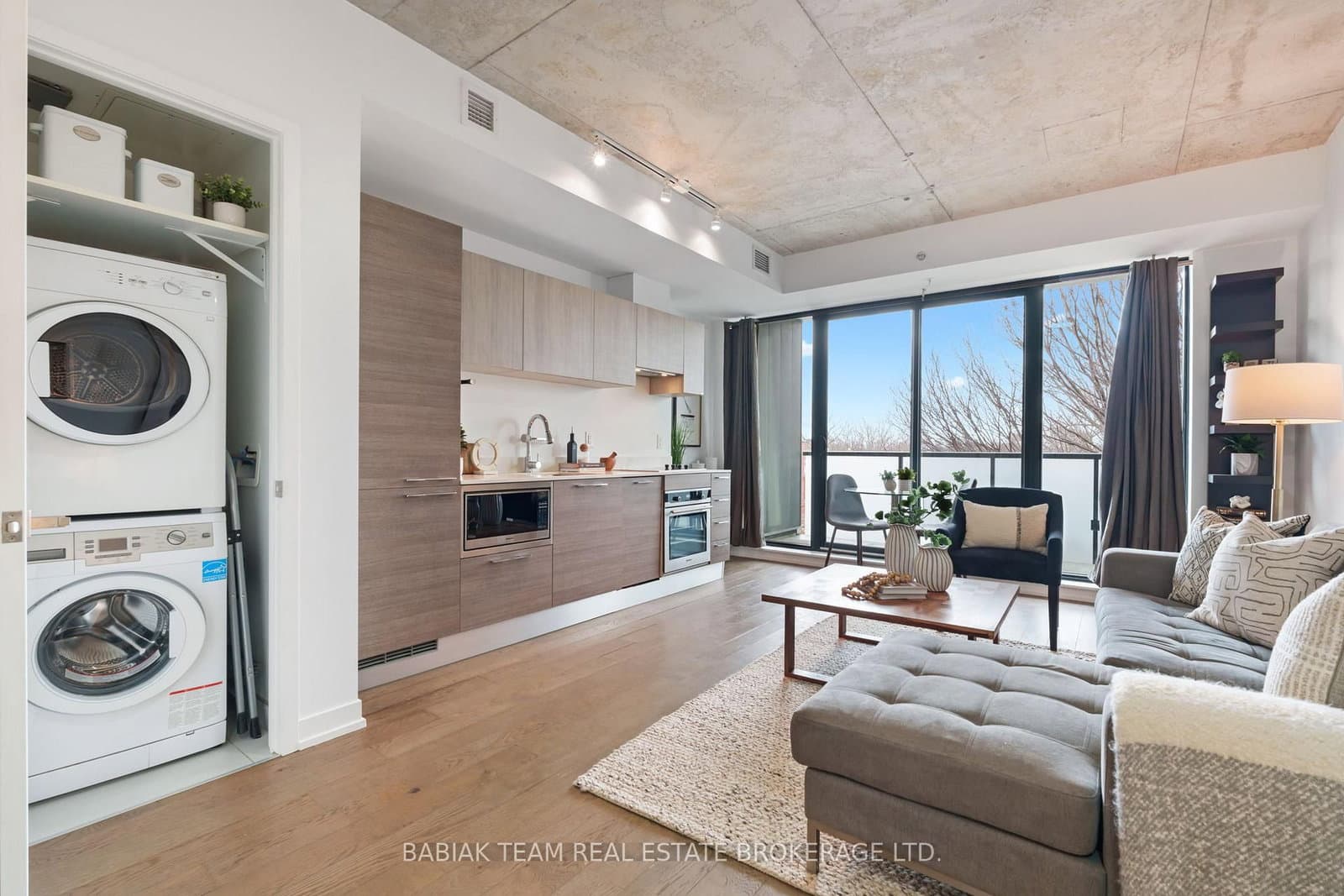 #401 - 530 Indian Grove