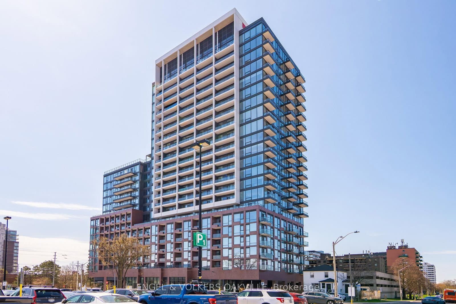 #418 - 28 Ann Street