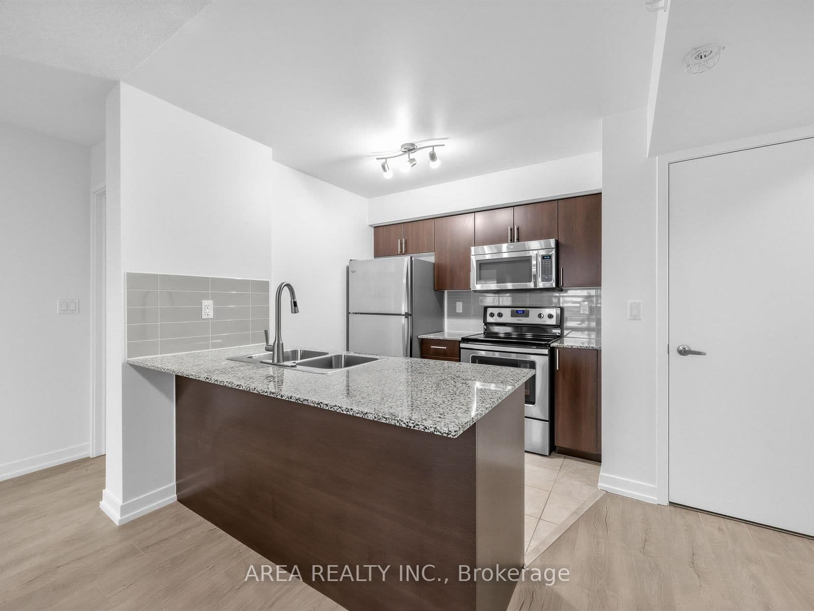 #1410 - 1410 Dupont Street