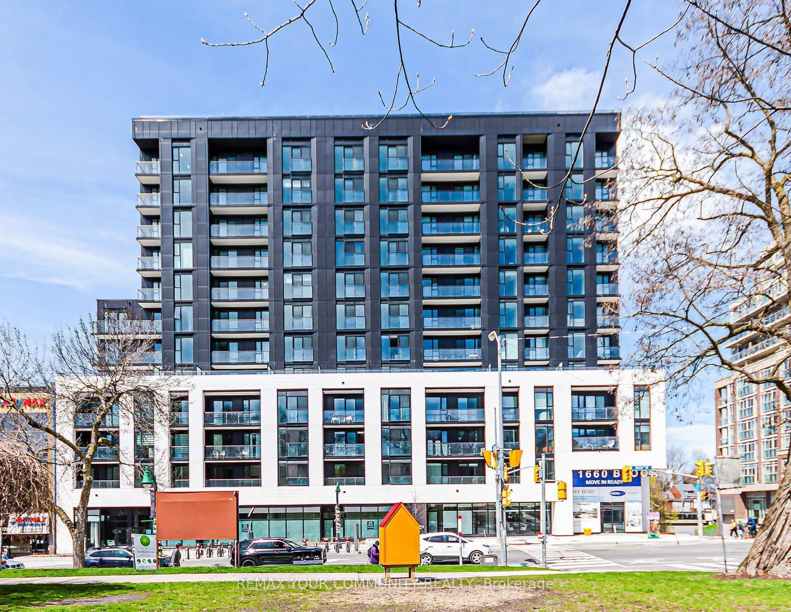 1660 Bloor Street W, Unit 1101