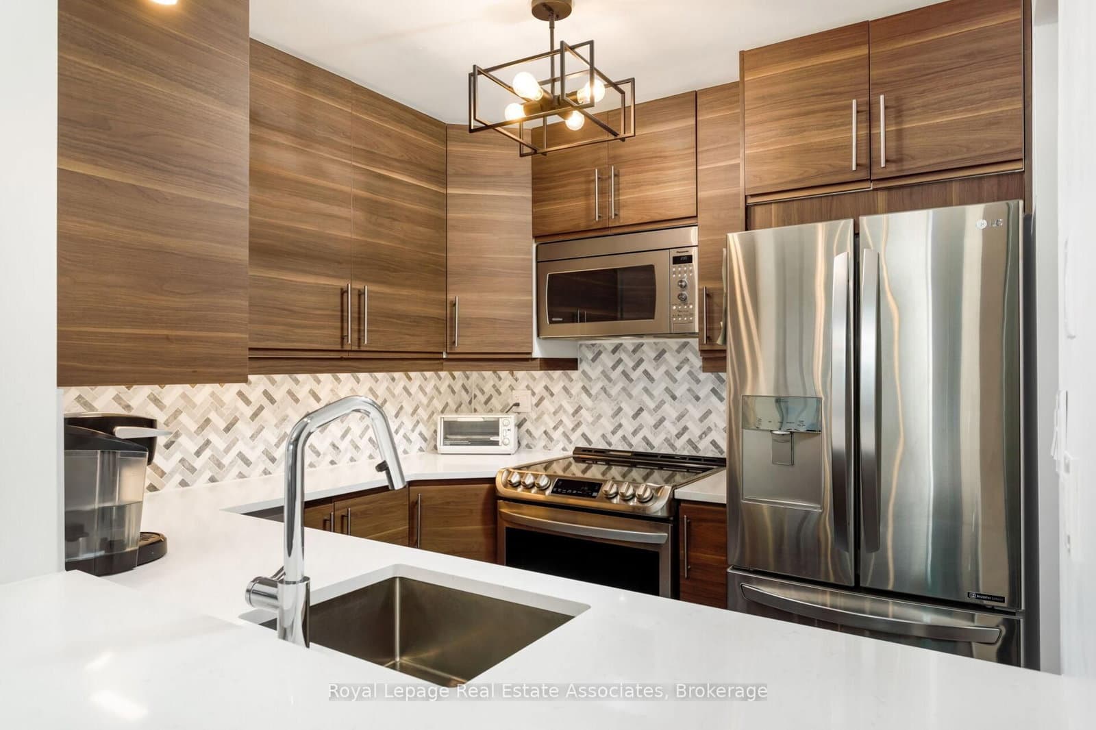 #349 - 24 Southport Street