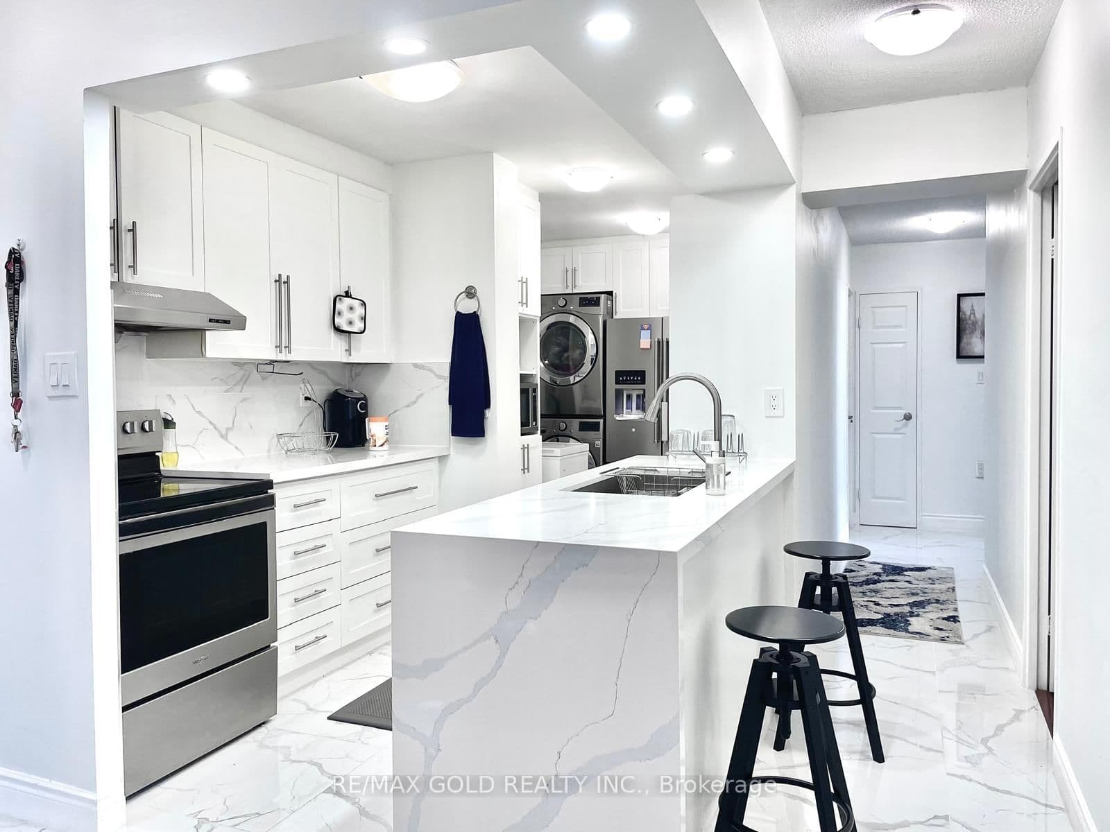 #1611 - 390 Dixon Road