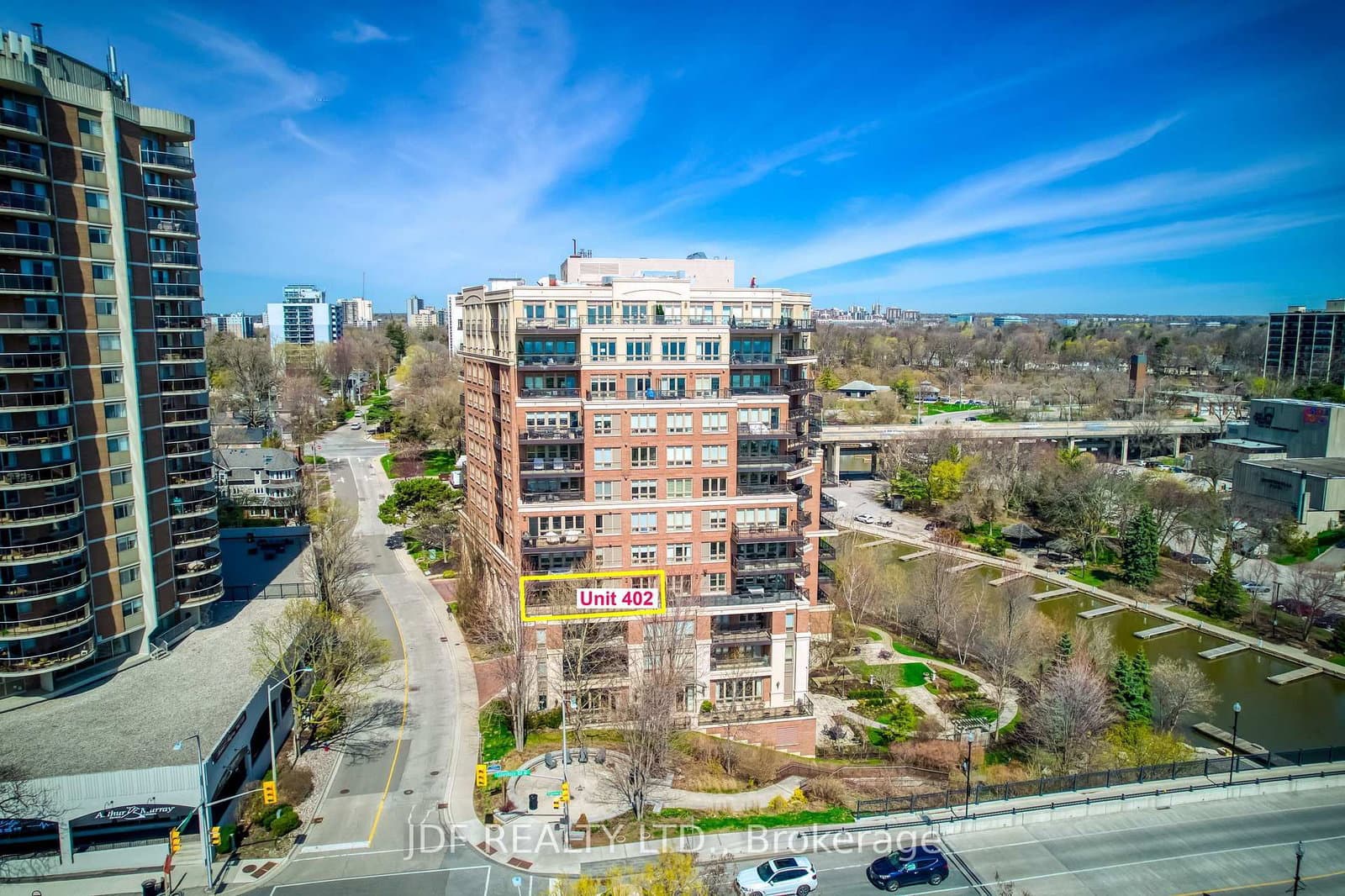 #402 - 111 Forsythe Street