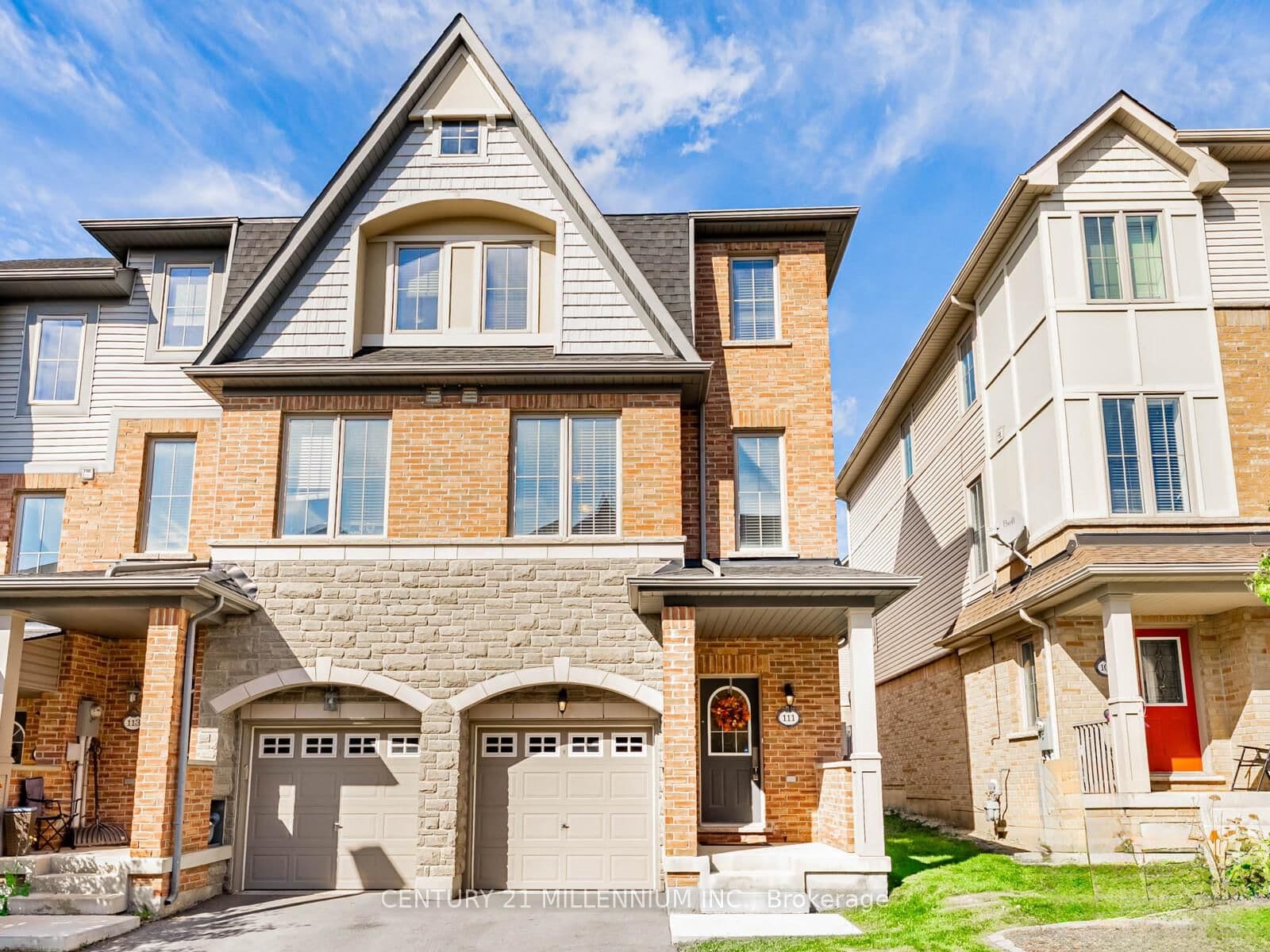 111 Cedar Lake Crescent