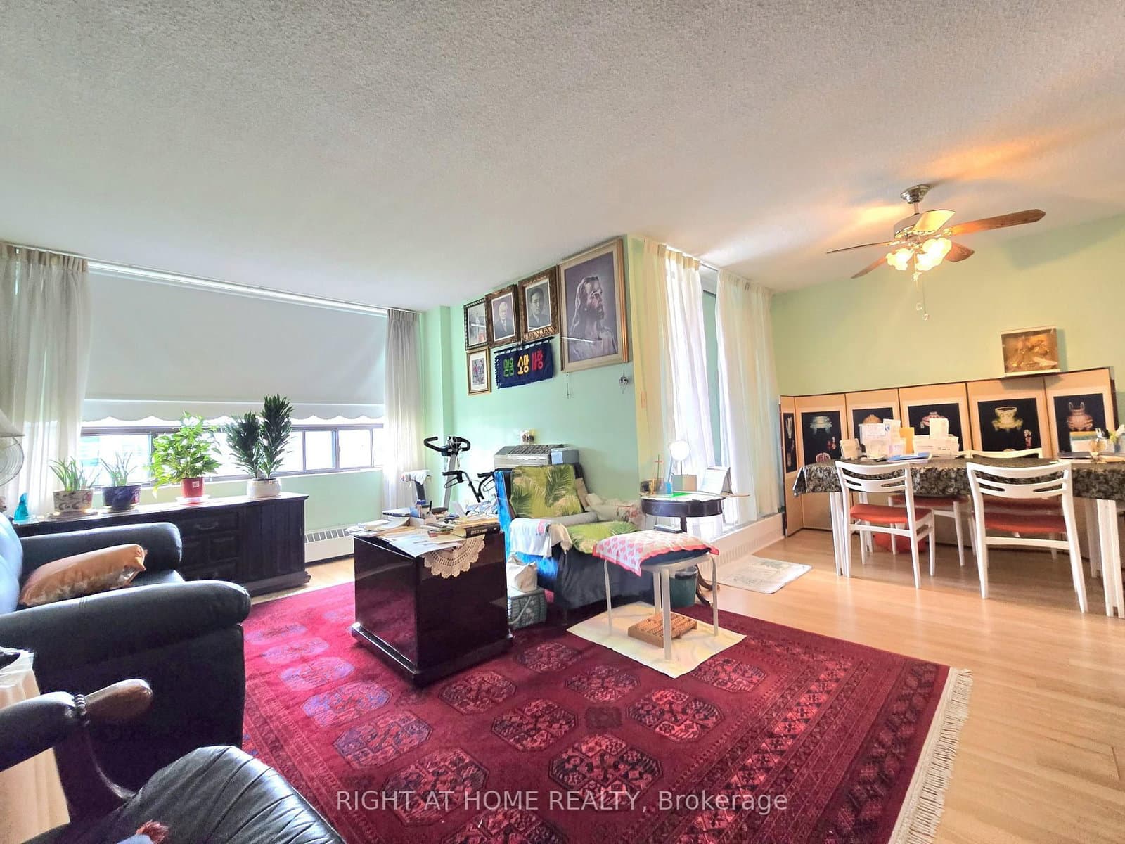 #1106 - 2542 Argyle Road