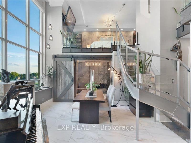 #PH416 - 300 Manitoba Street