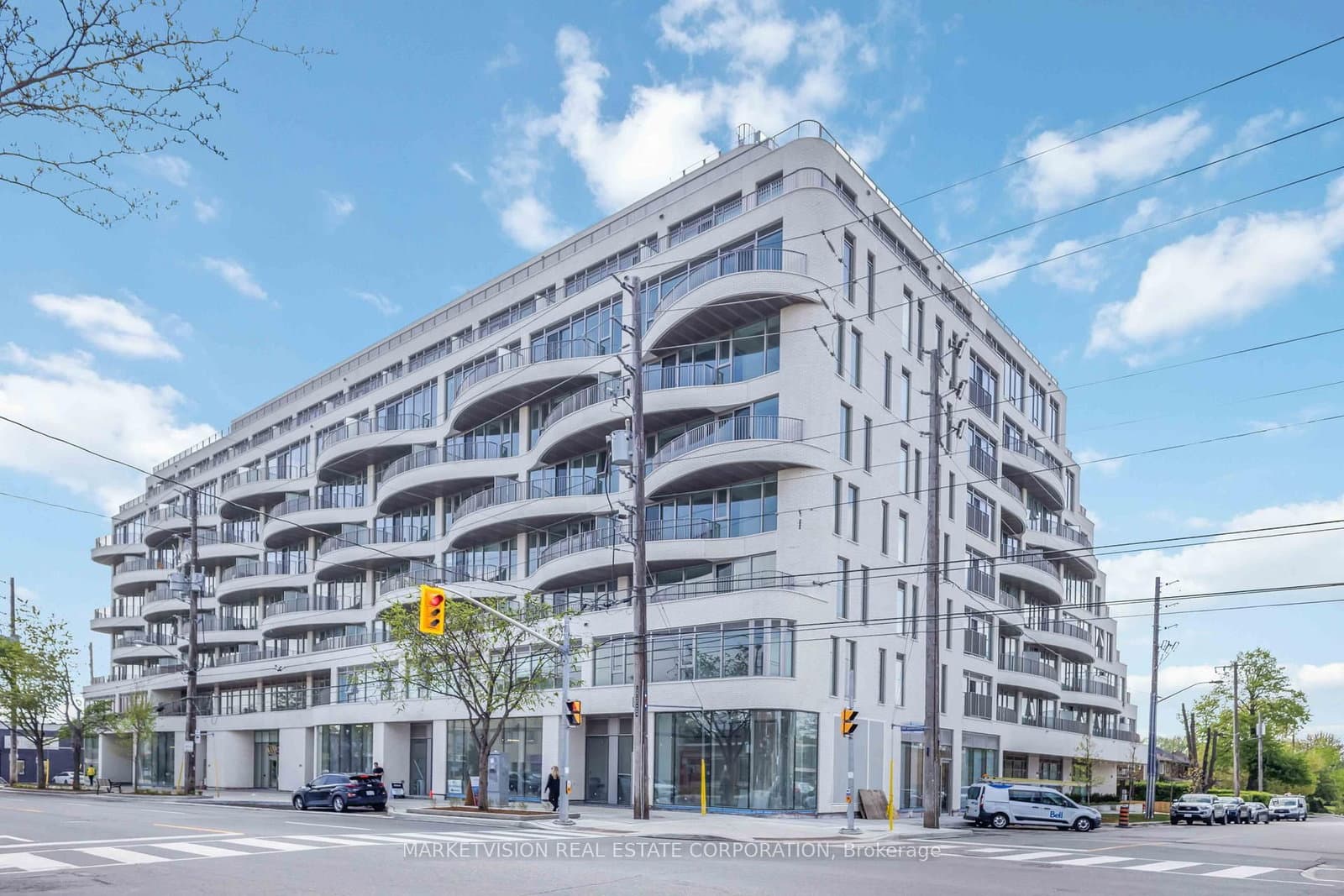 #802 - 689 The Queensway