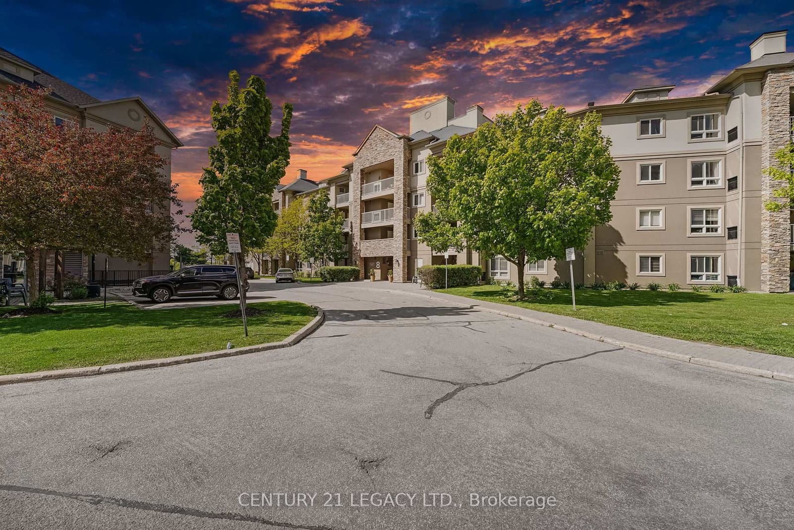 #1307 - 8 Dayspring Circle