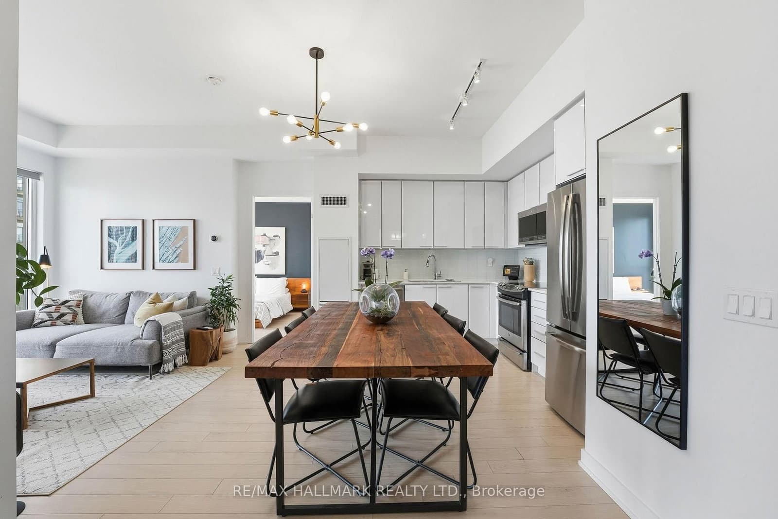 #4310 - 10 Park Lawn Road