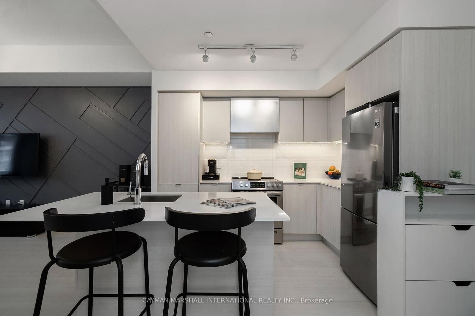 #108 - 30 Gibbs Road