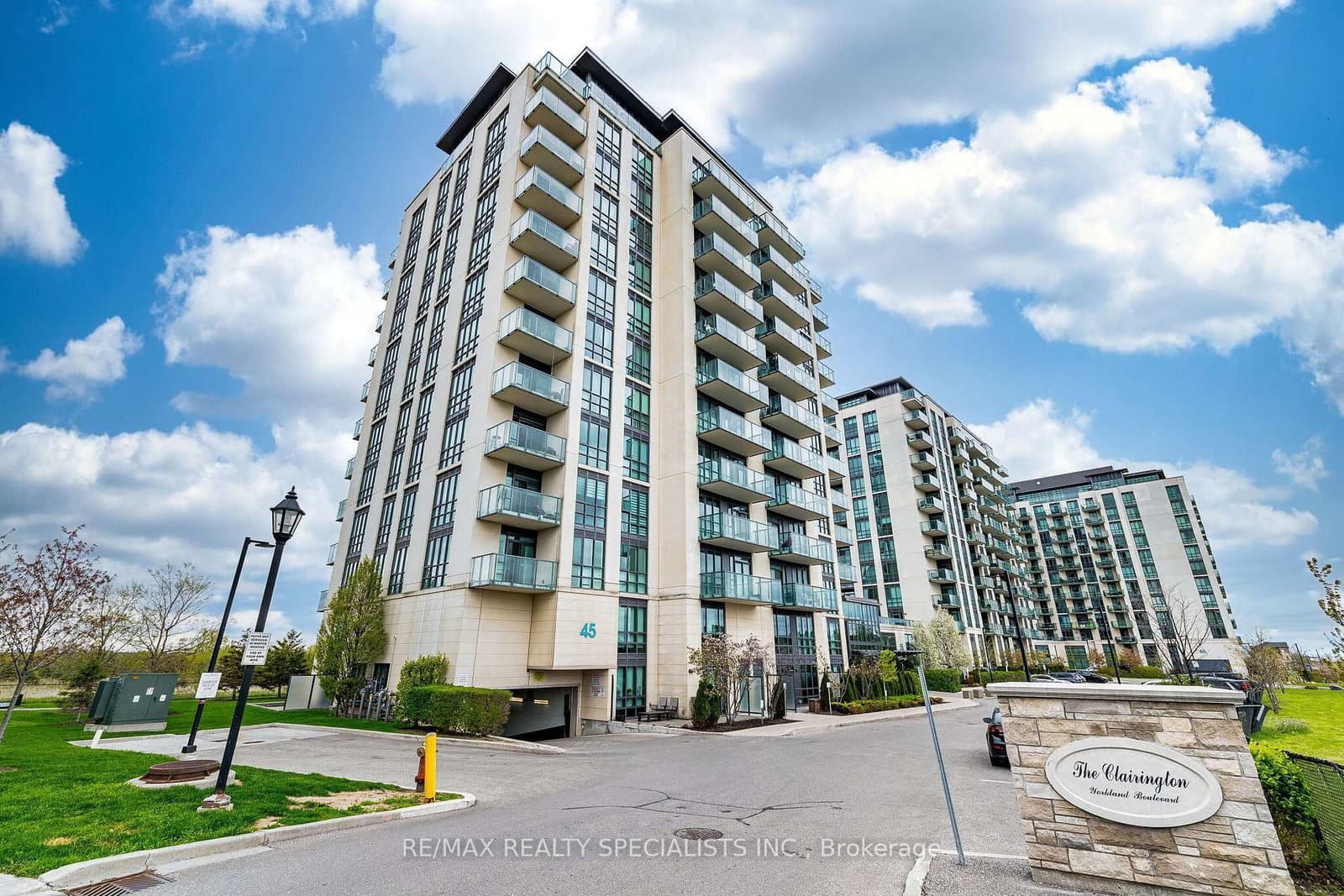 #805 - 45 Yorkland Boulevard